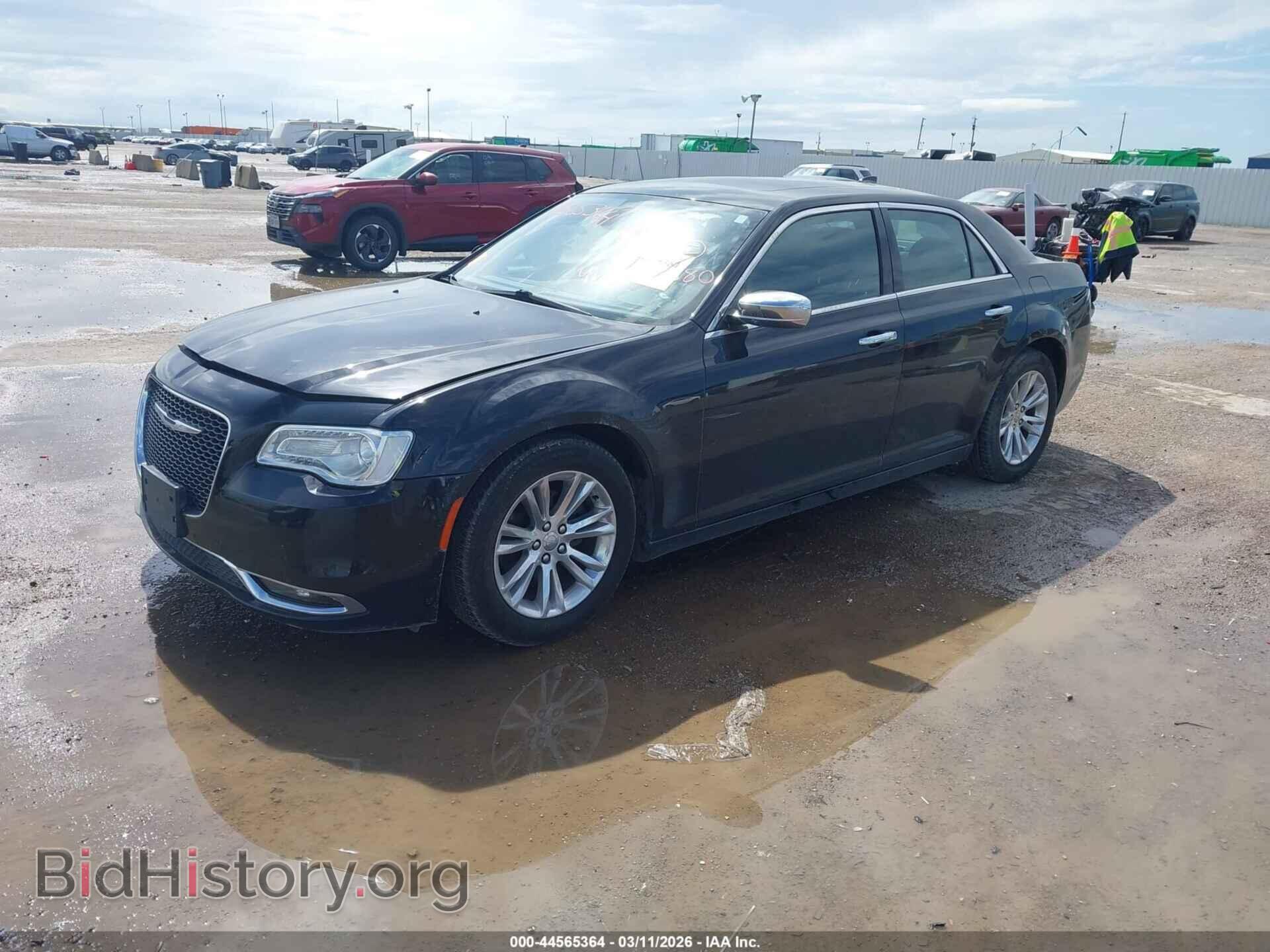 2017 CHRYSLER 300C - VIN: 2C3CCAEG4HH570644 - Фото 2