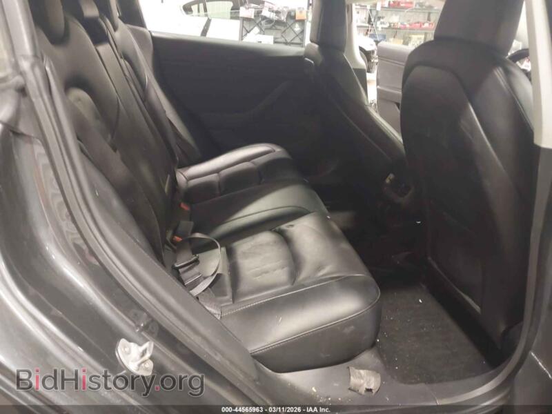 2019 Tesla MODEL 3 (VIN 5YJ3E1EB4KF453086) — photo 8 of 17