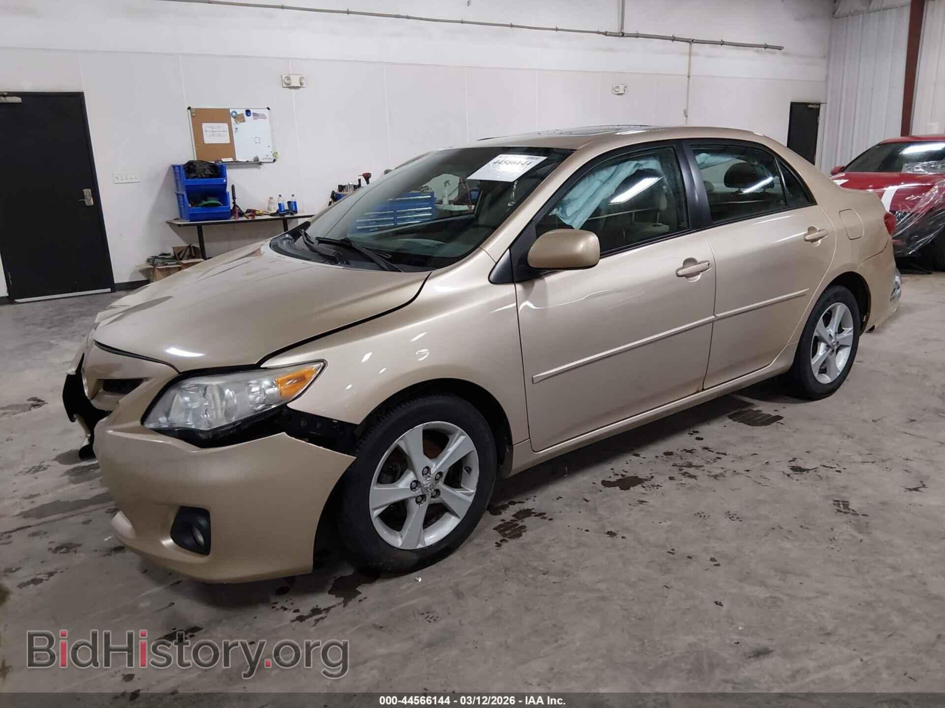 2011 TOYOTA COROLLA - VIN: 2T1BU4EEXBC647765 - Фото 2