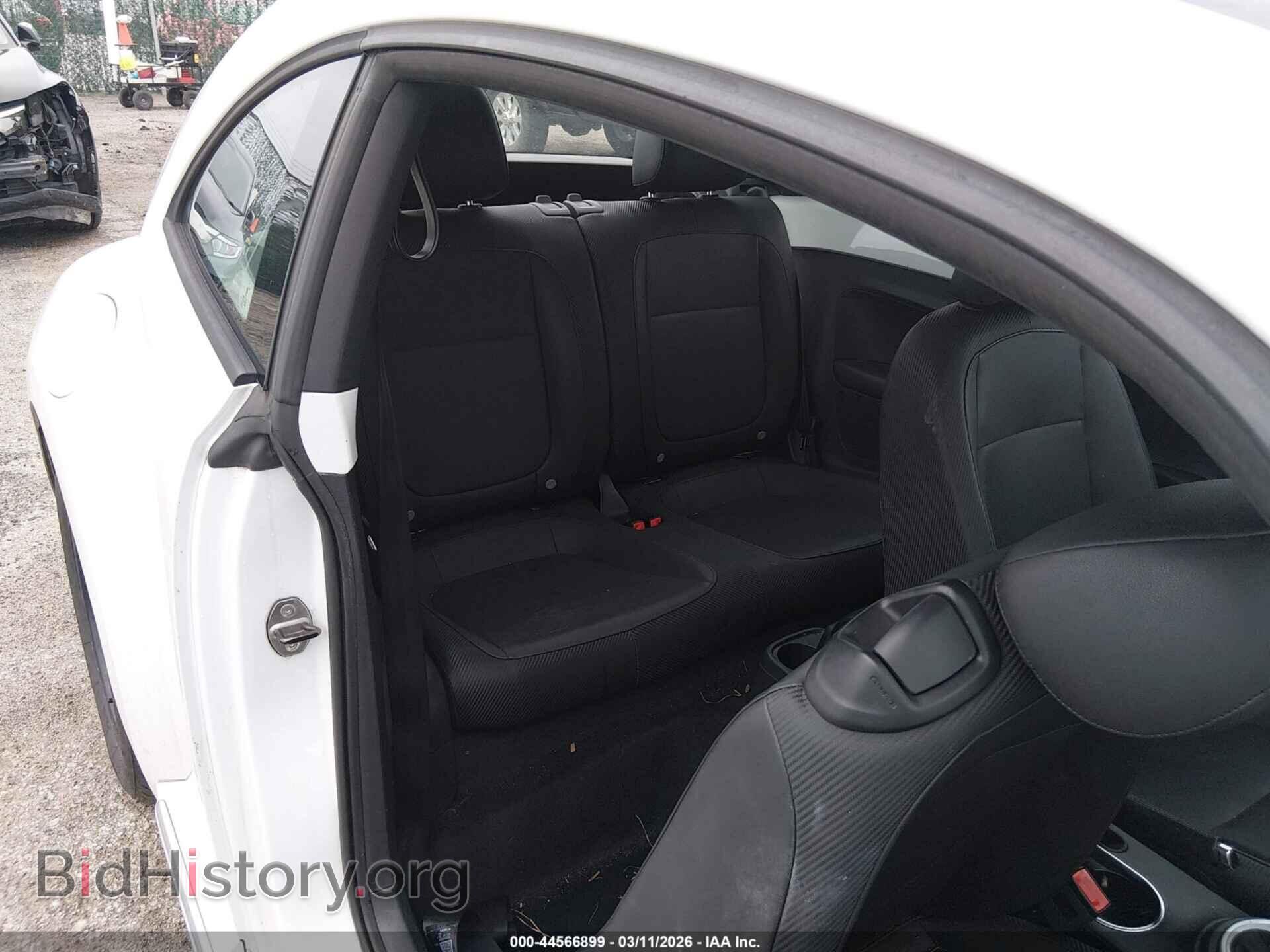2015 VOLKSWAGEN BEETLE - VIN: 3VWJ17AT2FM603473 - Photo 8