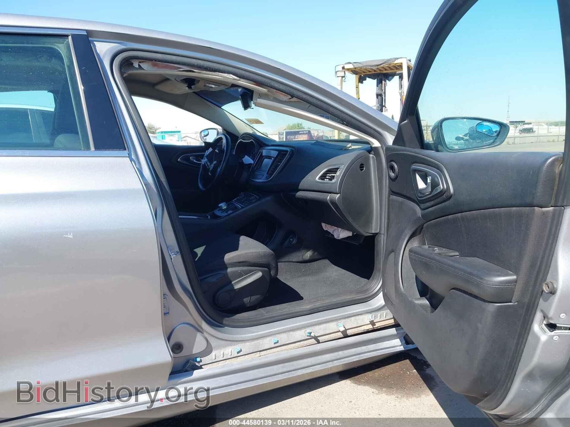 2016 CHRYSLER 200 - VIN: 1C3CCCAB2GN106568 - Photo 5