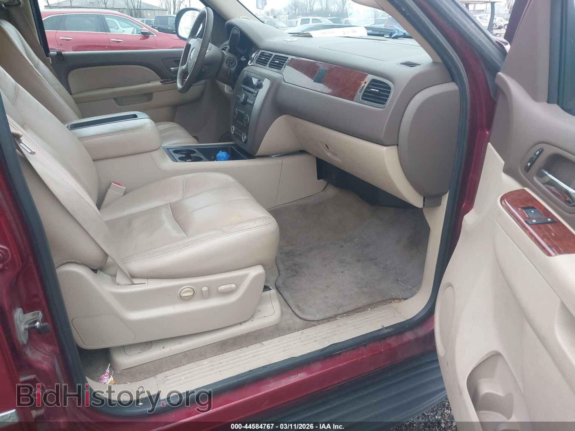 2011 GMC YUKON - VIN: 1GKS2CE09BR295423 - Photo 5