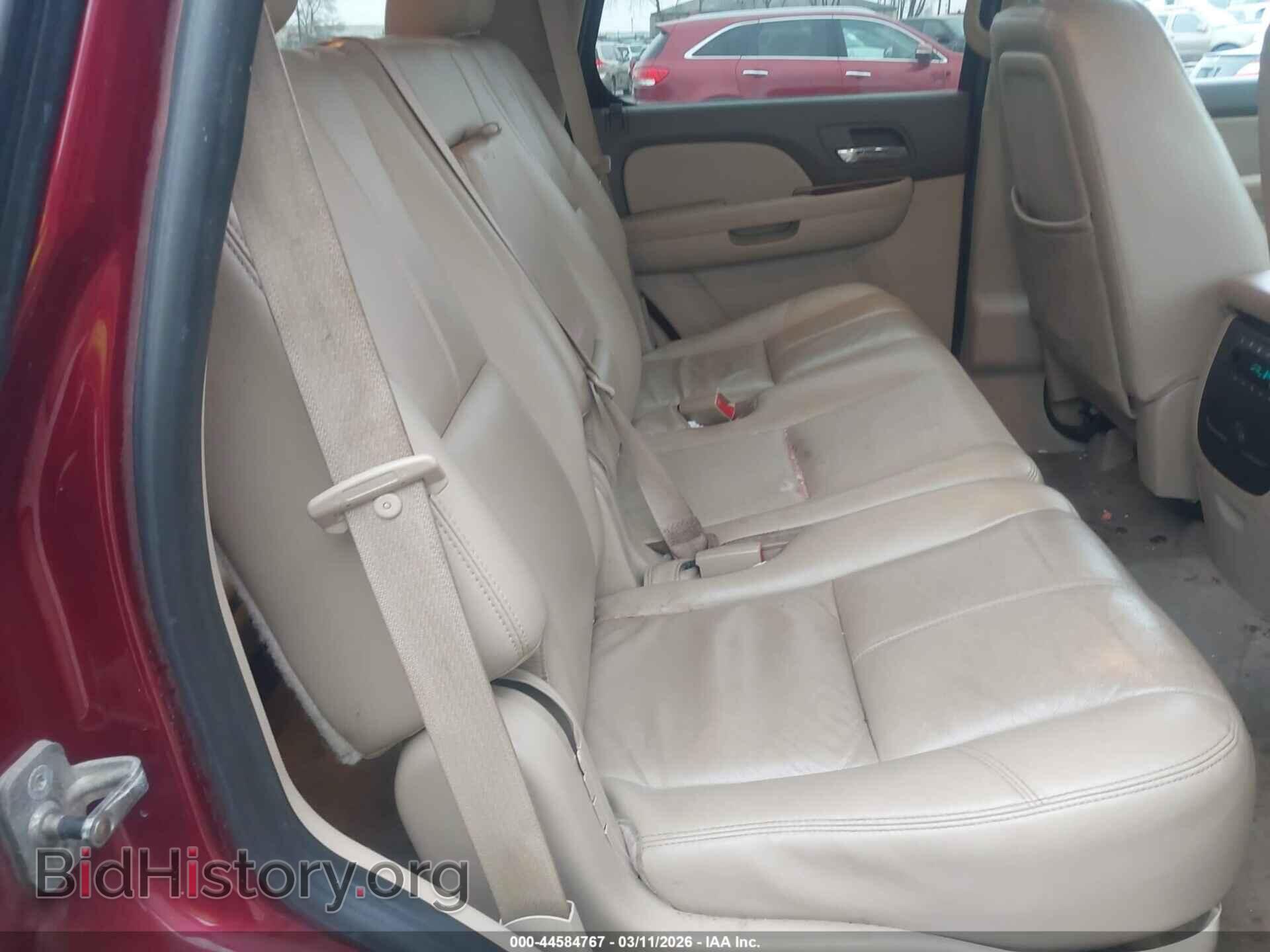2011 GMC YUKON - VIN: 1GKS2CE09BR295423 - Photo 8