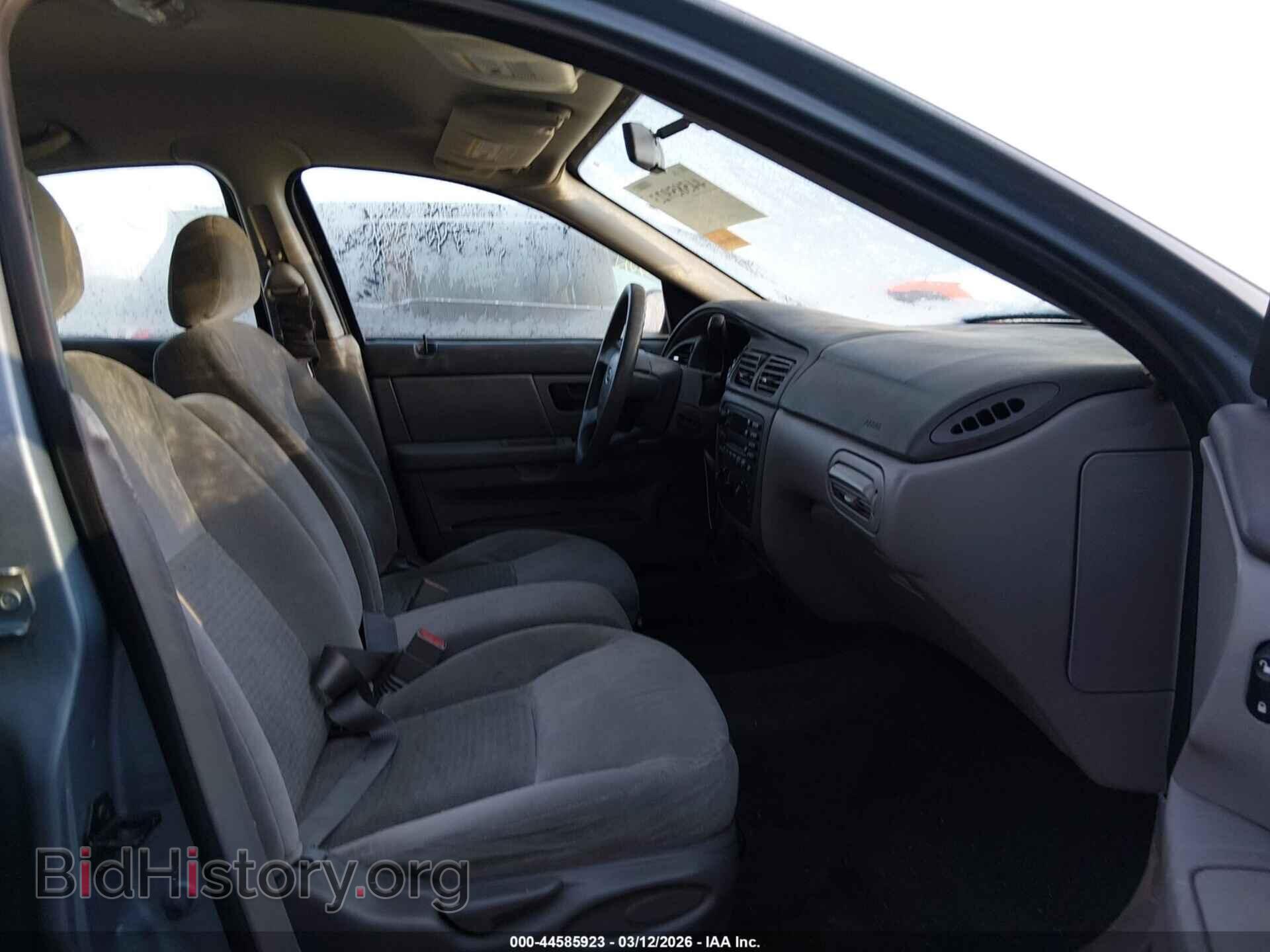 2005 FORD TAURUS - VIN: 1FAFP53285A272402 - Фото 5