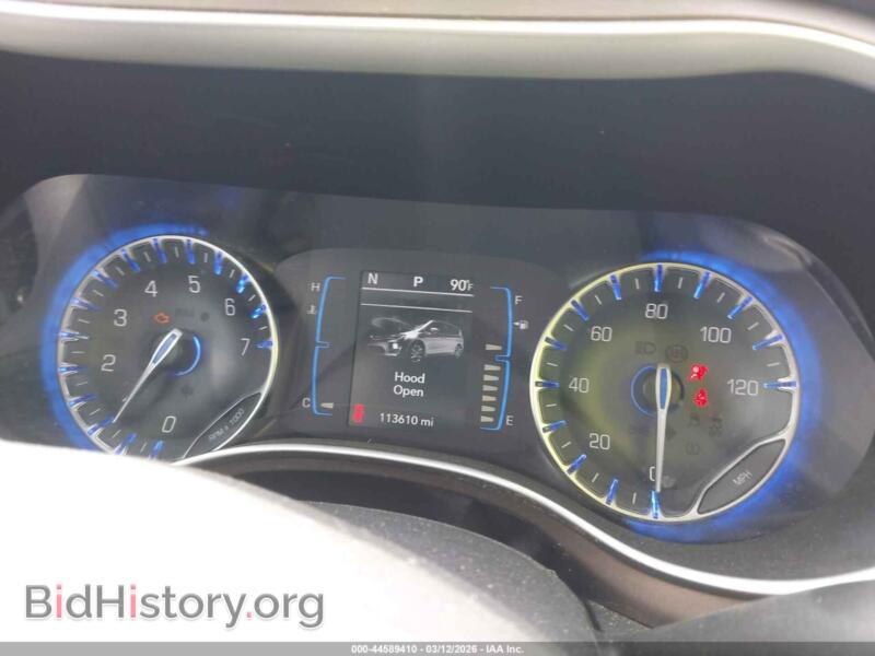 2017 Chrysler PACIFICA (VIN 2C4RC1BG4HR509203) — photo 7 of 16