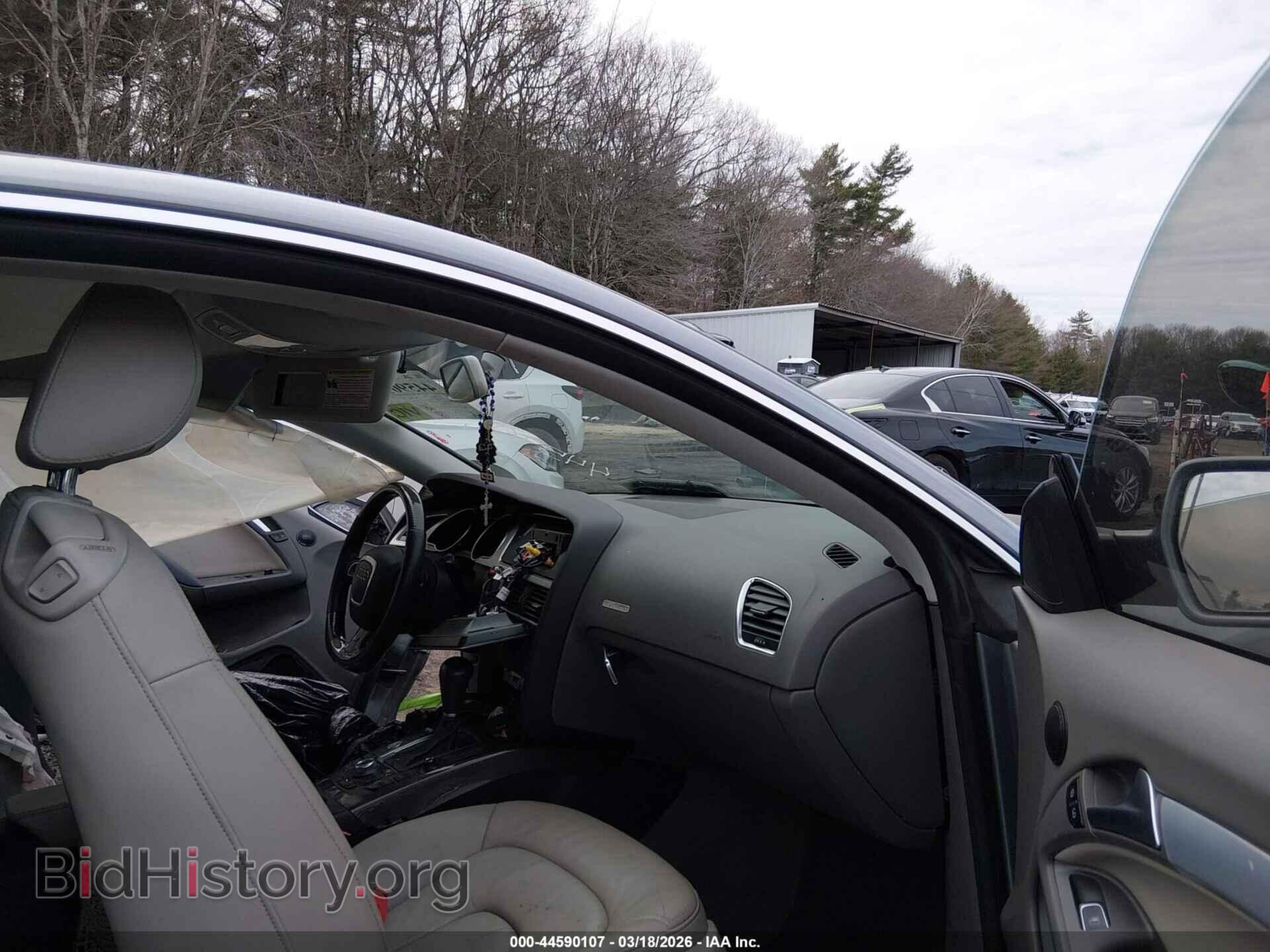 2011 AUDI A5 - VIN: WAUCFAFR9BA079542 - Photo 5