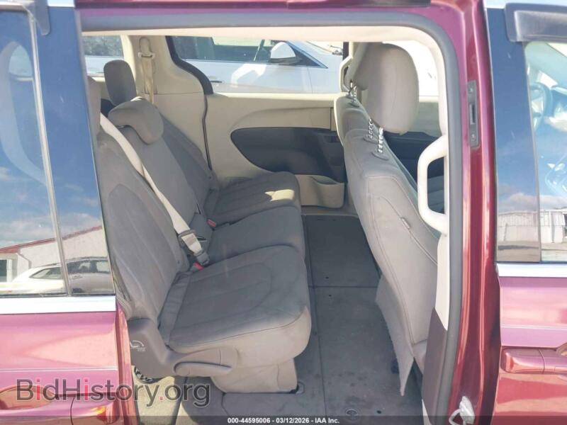 2017 Chrysler PACIFICA (VIN 2C4RC1CG7HR529301) — photo 8 of 16