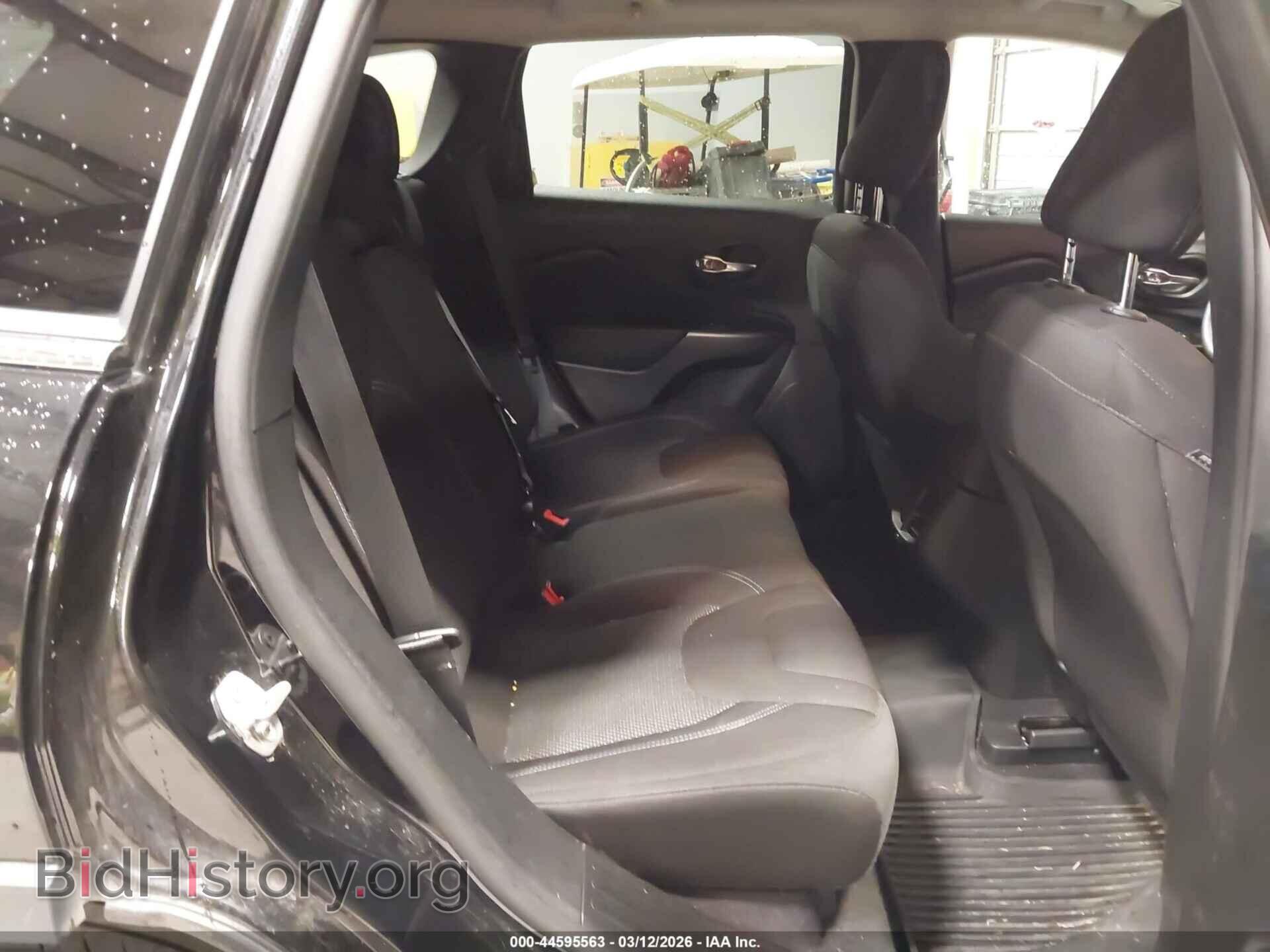 2019 JEEP CHEROKEE - VIN: 1C4PJLCB9KD340351 - Фото 8