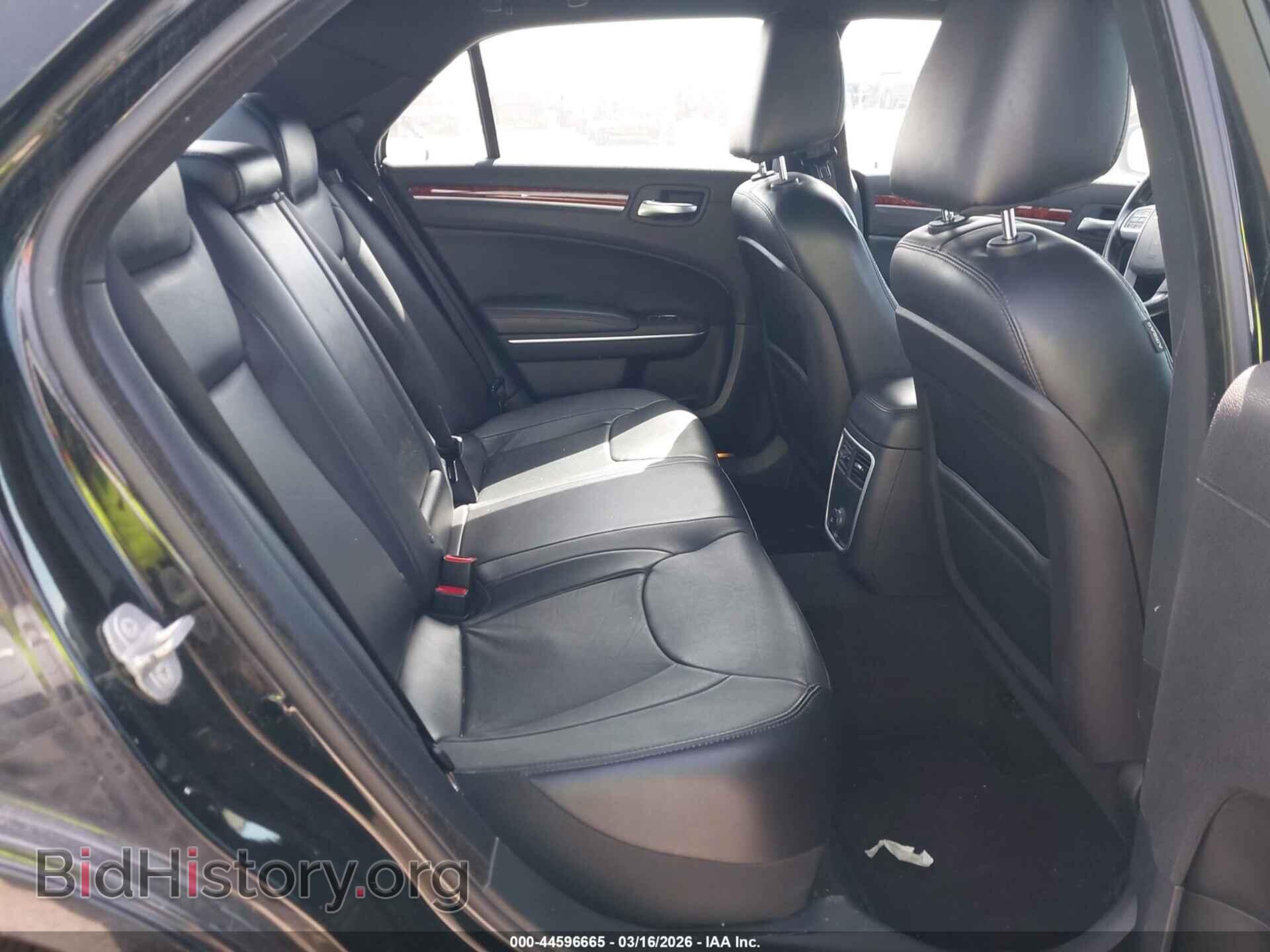 2014 CHRYSLER 300 - VIN: 2C3CCAAG3EH228863 - Фото 8
