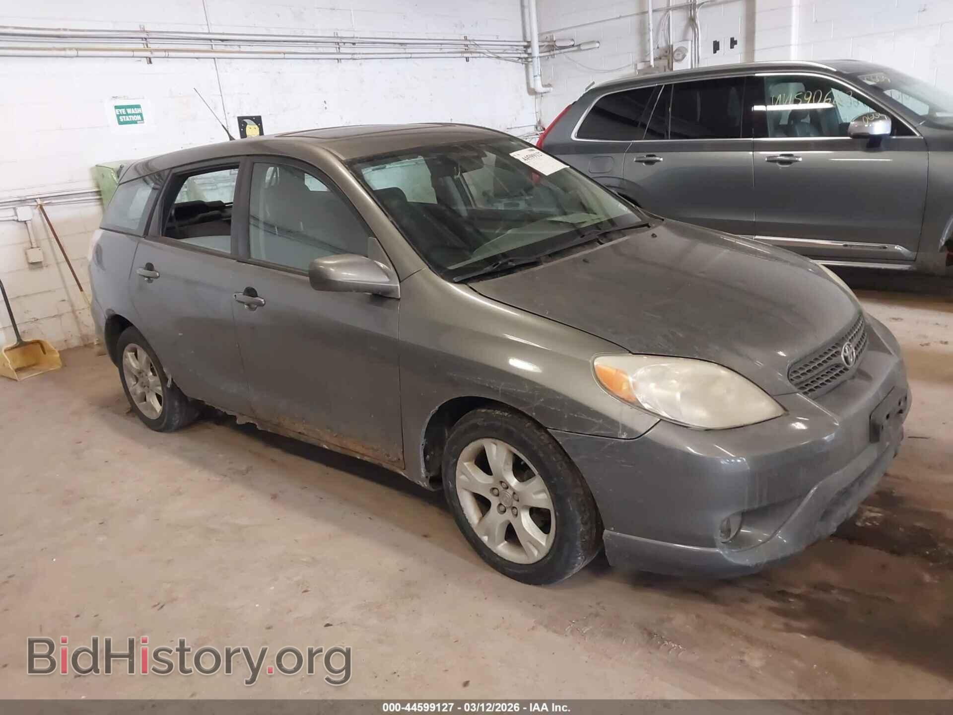 Photo 2T1KR30EX5C461327 - TOYOTA MATRIX 2005