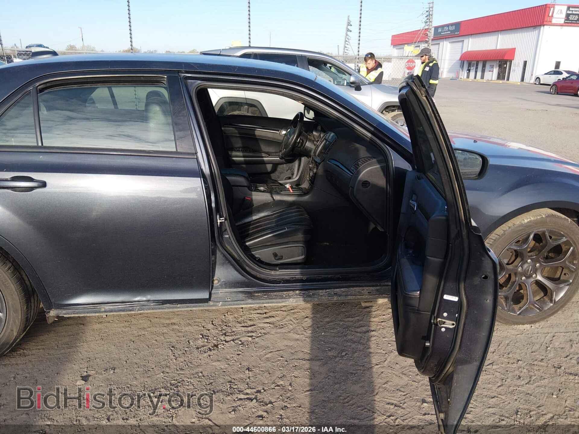 2019 CHRYSLER 300 - VIN: 2C3CCABG9KH559540 - Фото 5