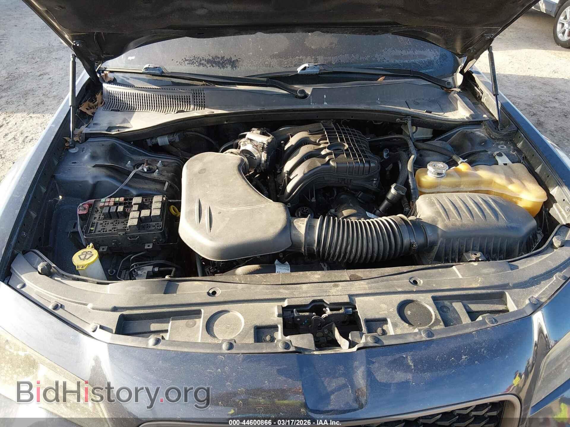 2019 CHRYSLER 300 - VIN: 2C3CCABG9KH559540 - Фото 6