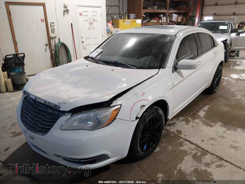 2014 Chrysler 200 (VIN 1C3CCBBB5EN150456) — фото 2 из 16