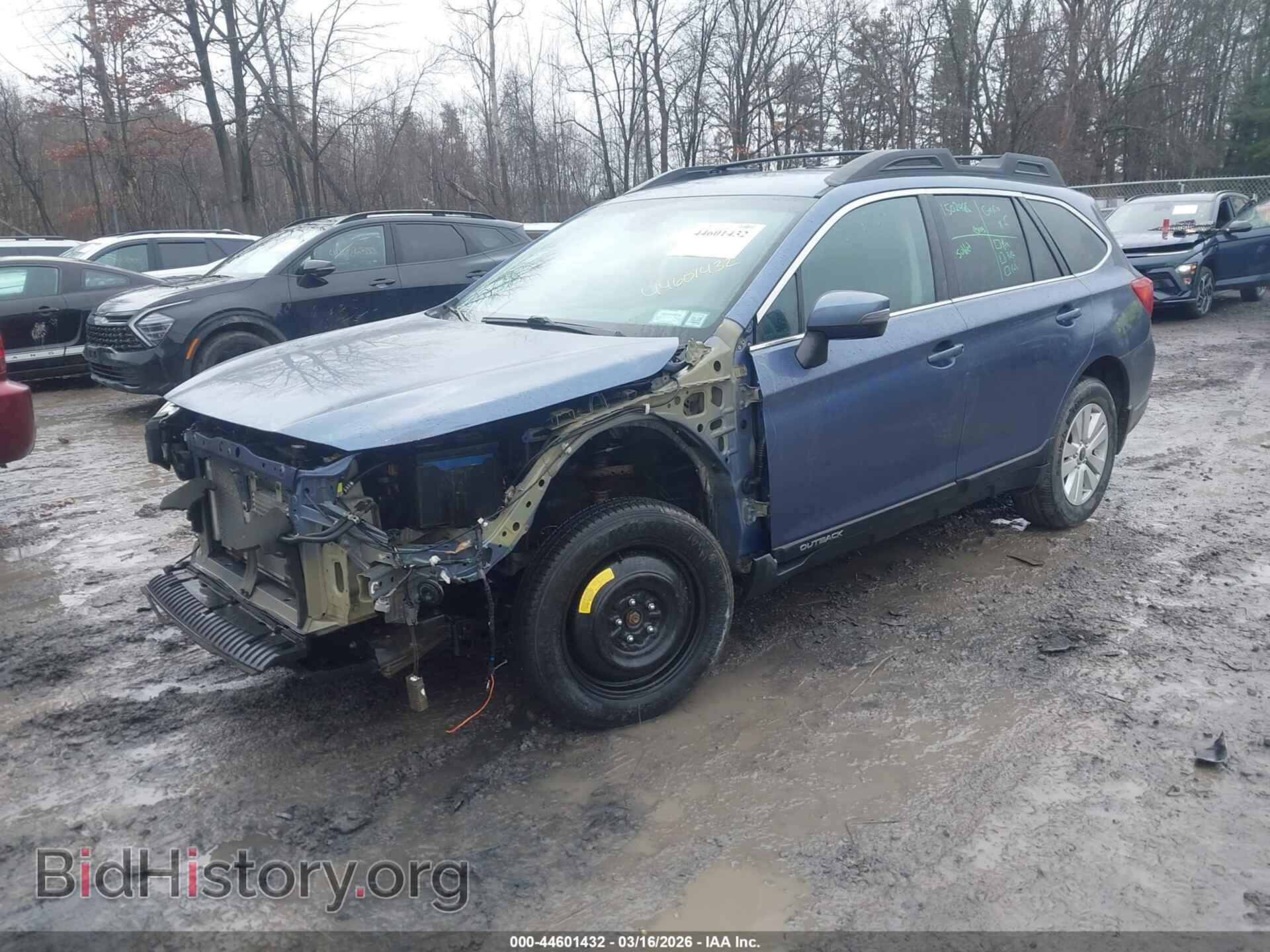 2017 SUBARU OUTBACK - VIN: 4S4BSAFC4H3202100 - Фото 2