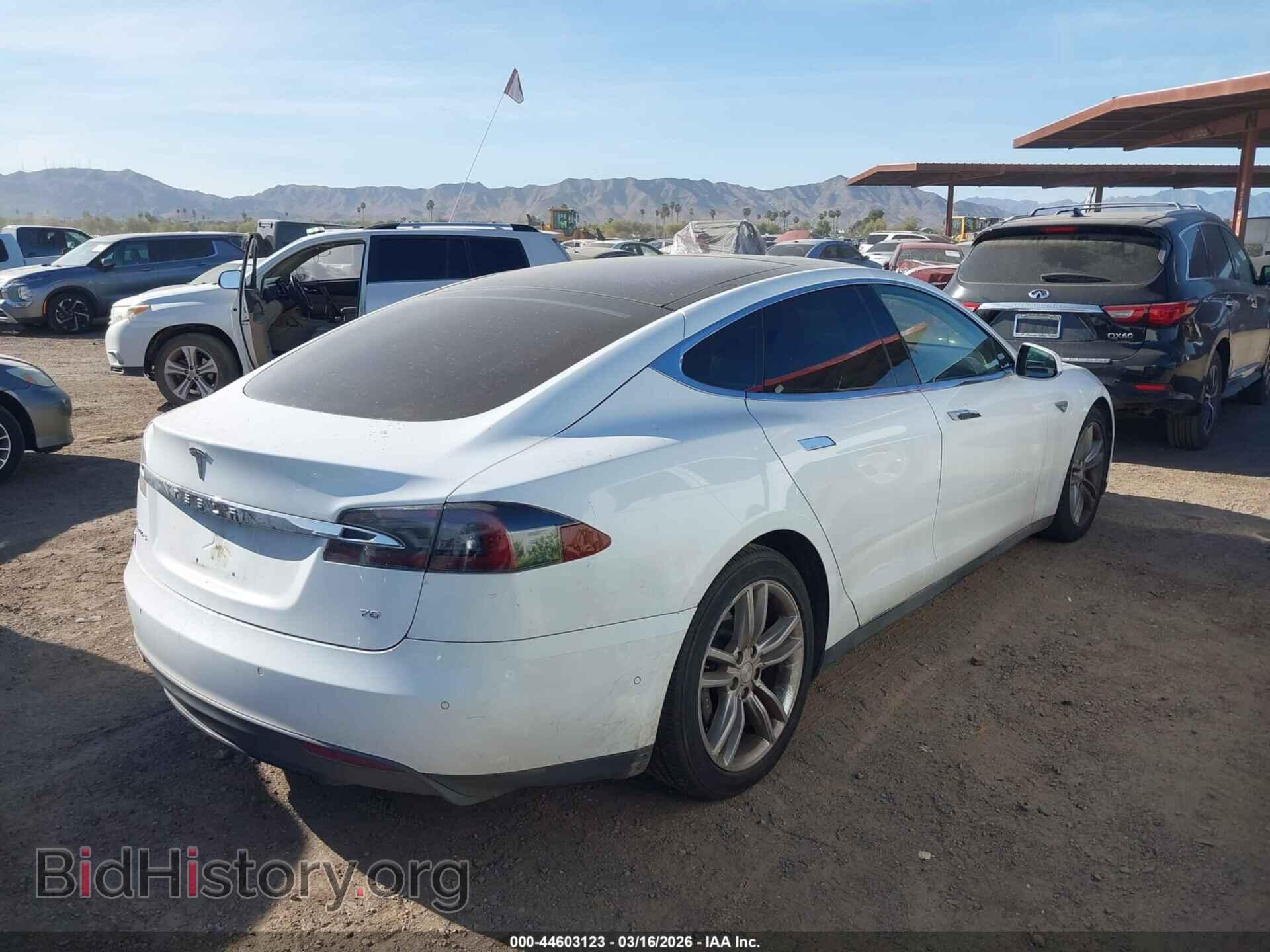 2015 TESLA MODEL S - VIN: 5YJSA1E19FF105711 - Фото 4