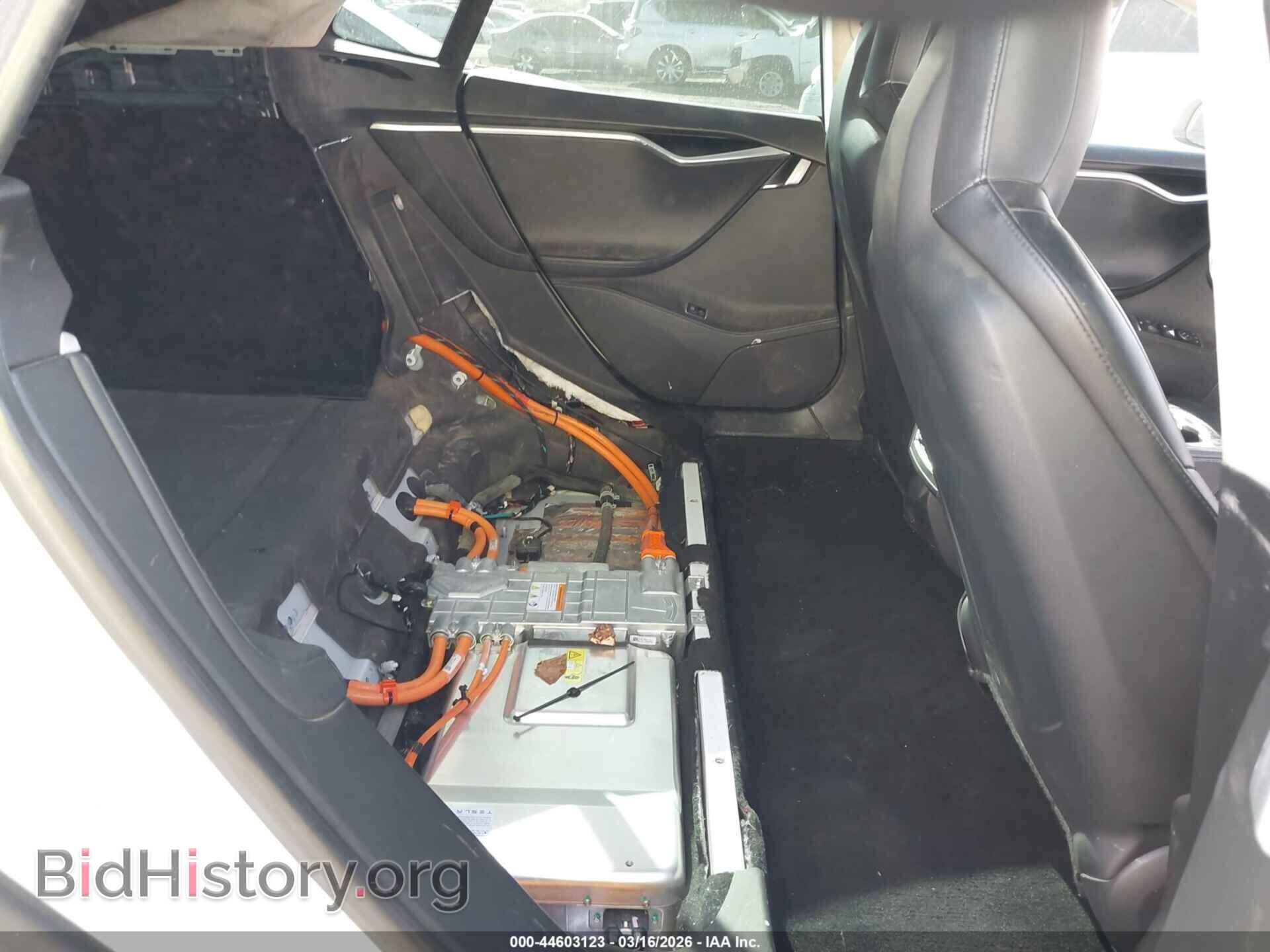 2015 TESLA MODEL S - VIN: 5YJSA1E19FF105711 - Фото 8