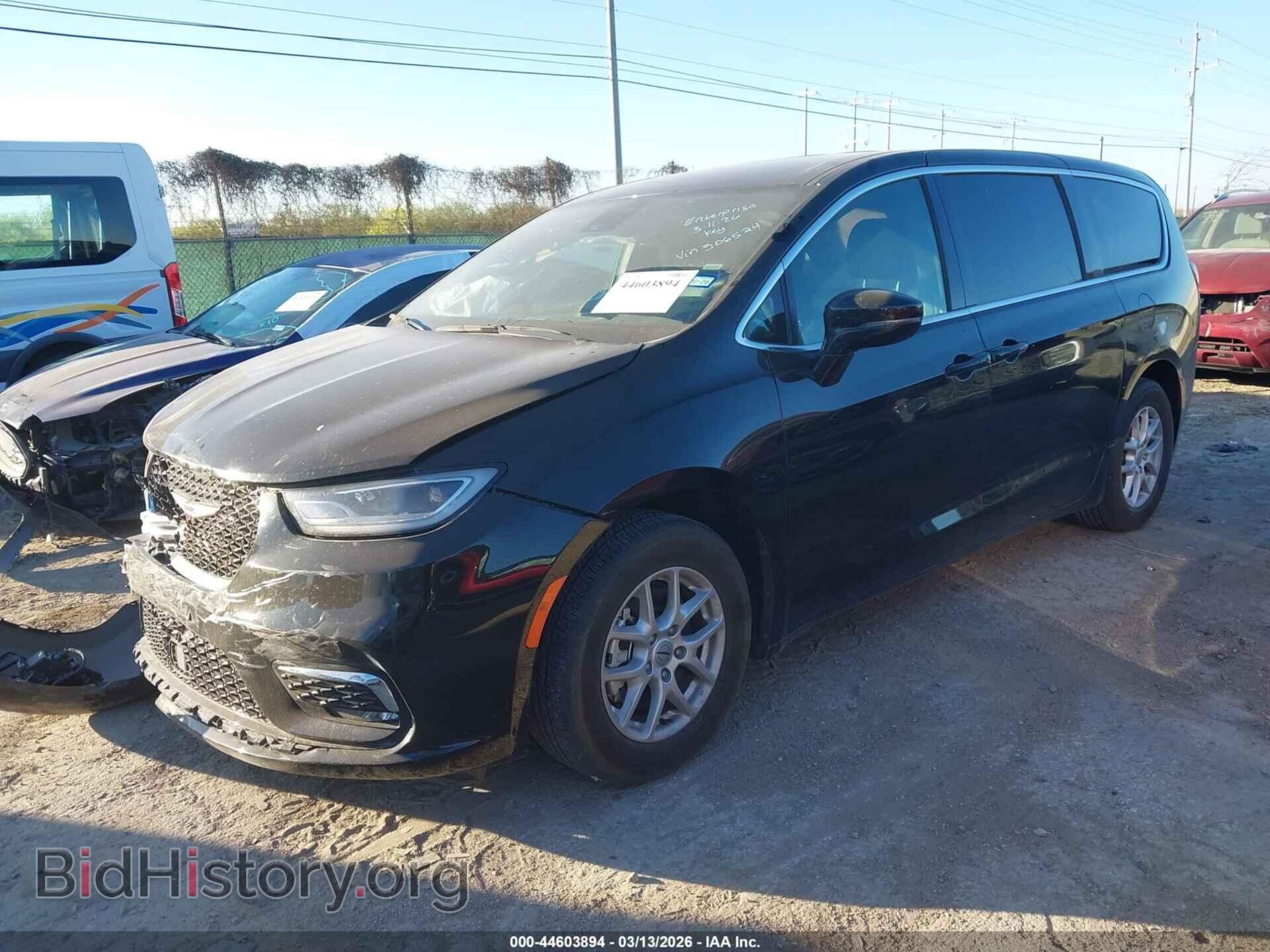 2025 CHRYSLER PACIFICA - VIN: 2C4RC1BGXSR506524 - Фото 2