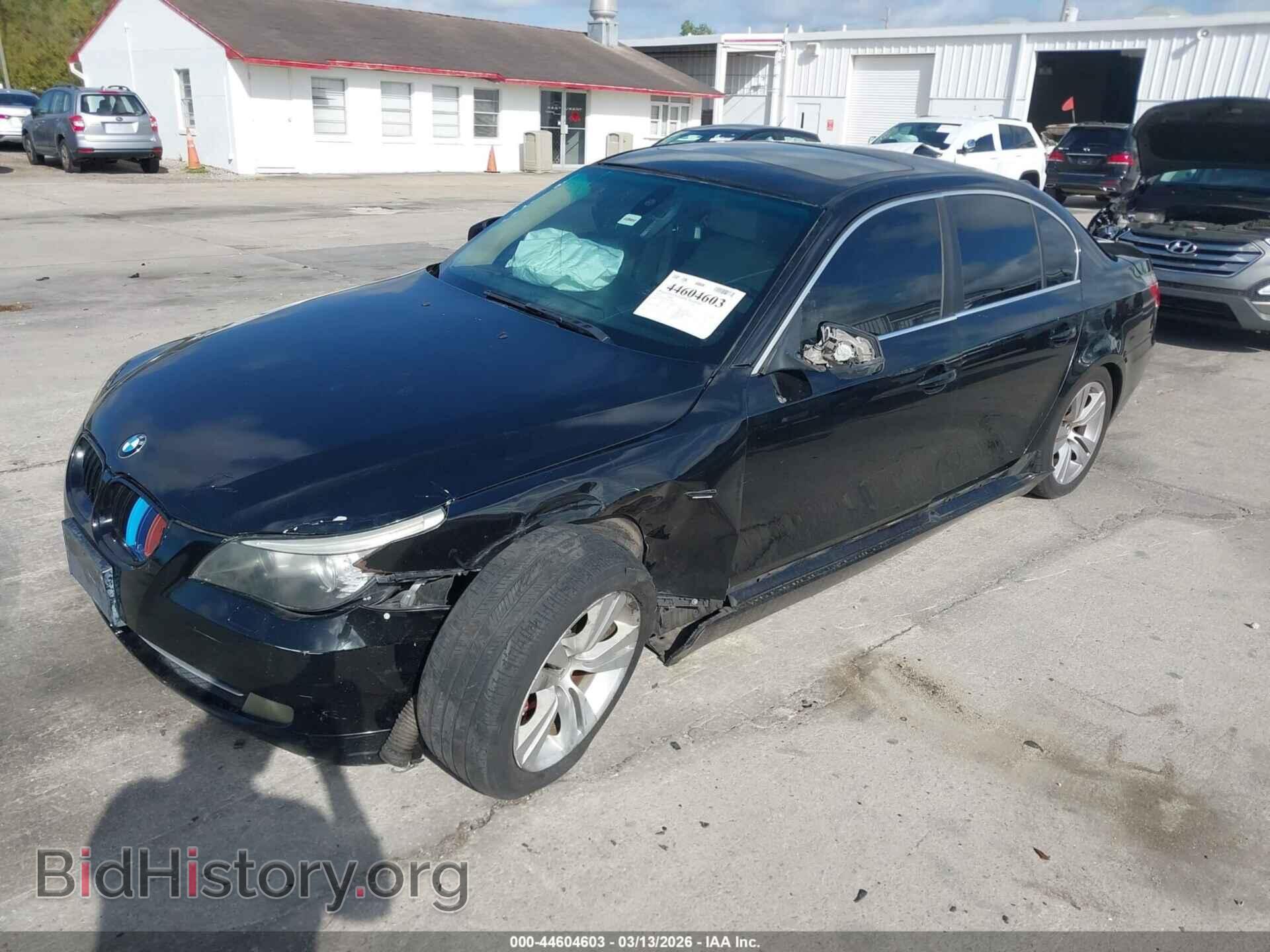 2010 BMW 528I - VIN: WBANU5C55AC364202 - Фото 2
