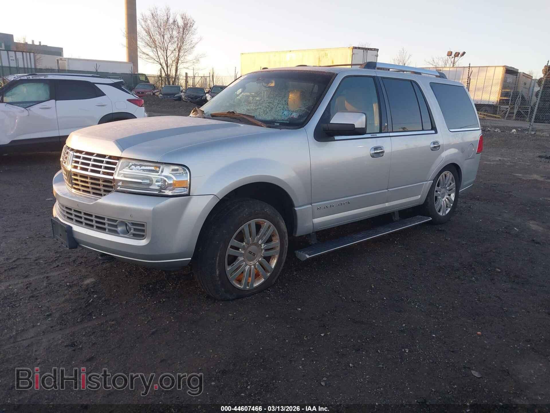 2012 LINCOLN NAVIGATOR - VIN: 5LMJJ2J58CEL07875 - Photo 2