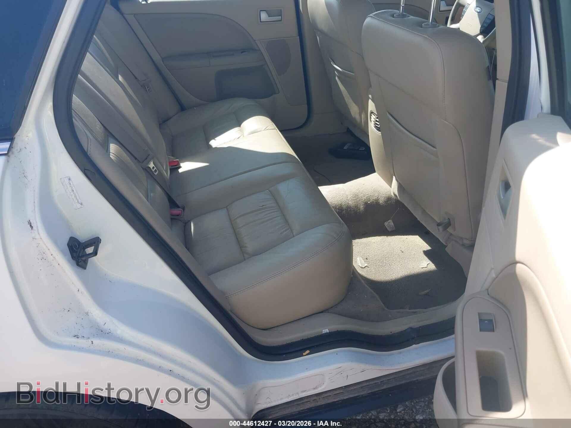 2007 FORD FIVE HUNDRED - VIN: 1FAHP25157G117561 - Photo 8