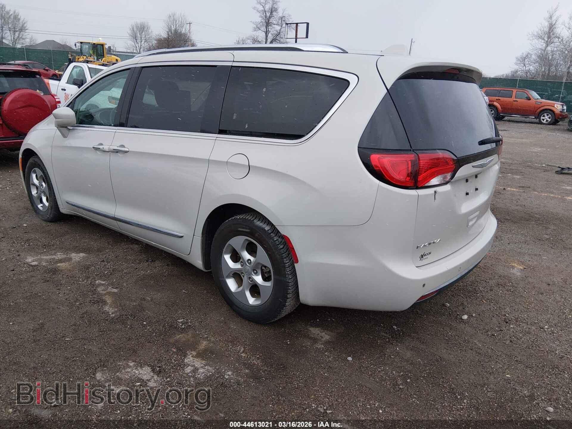 2017 CHRYSLER PACIFICA - VIN: 2C4RC1EG2HR616133 - Фото 3