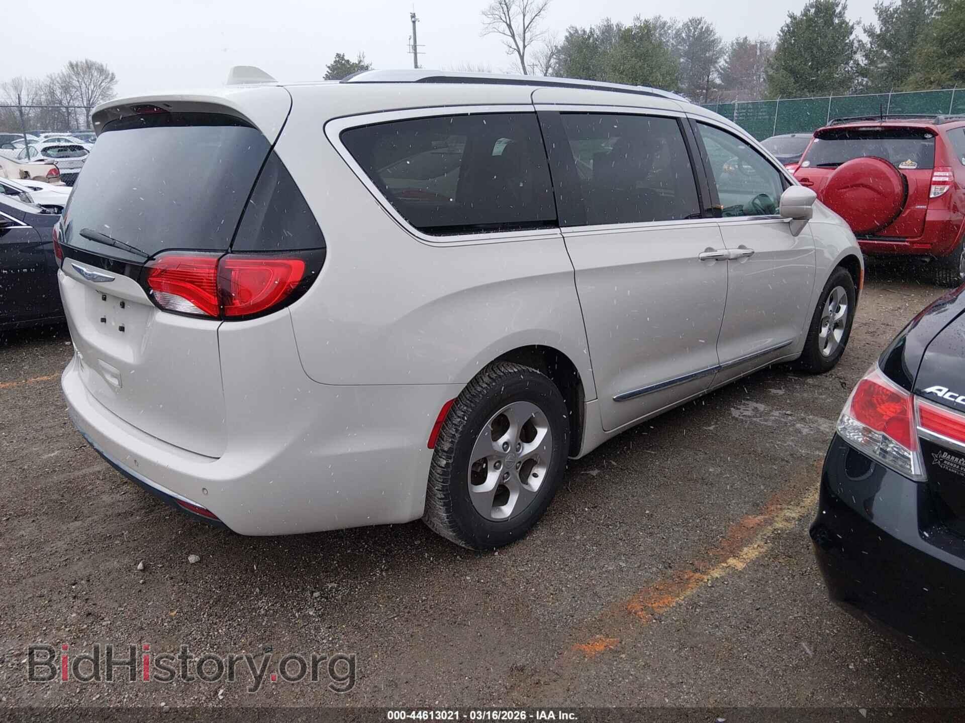 2017 CHRYSLER PACIFICA - VIN: 2C4RC1EG2HR616133 - Фото 4