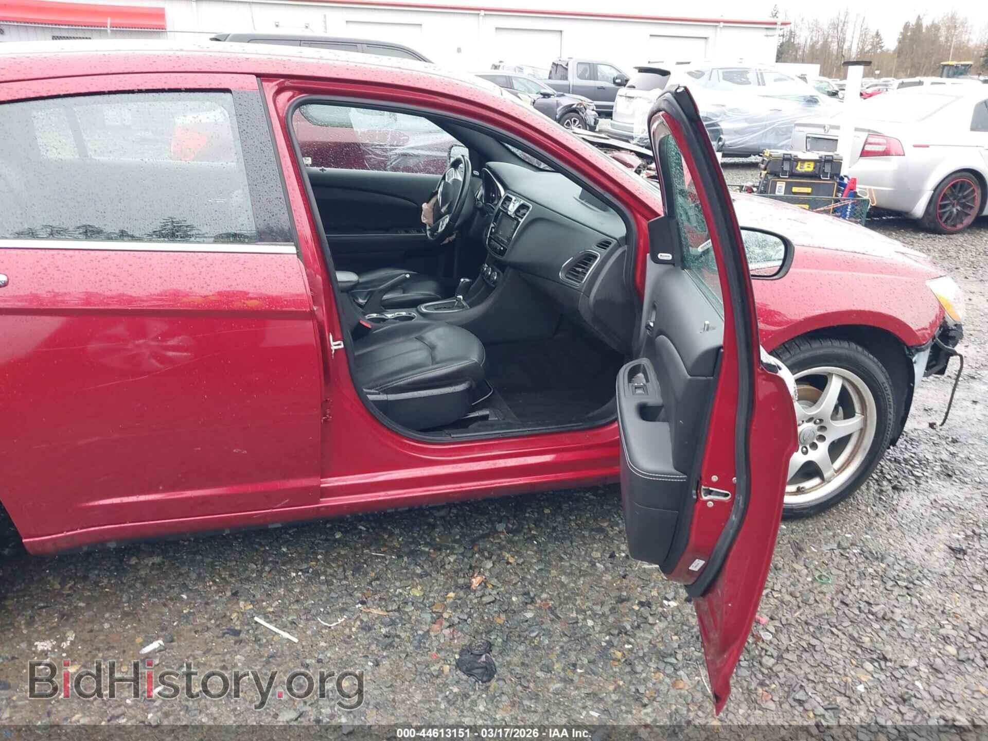 2011 CHRYSLER 200 - VIN: 1C3BC2FG2BN580331 - Photo 5