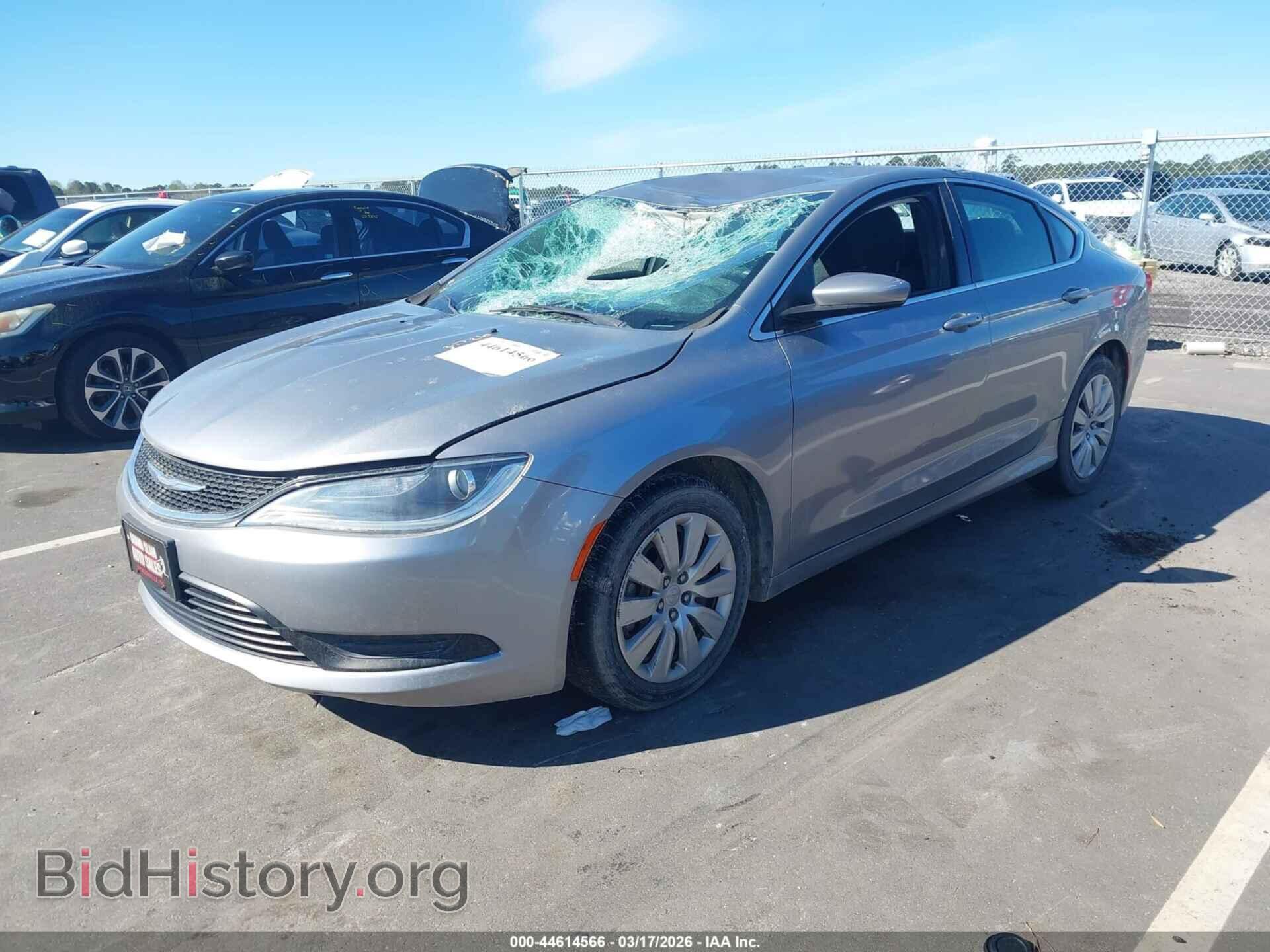 2017 CHRYSLER 200 - VIN: 1C3CCCFBXHN512477 - Фото 2