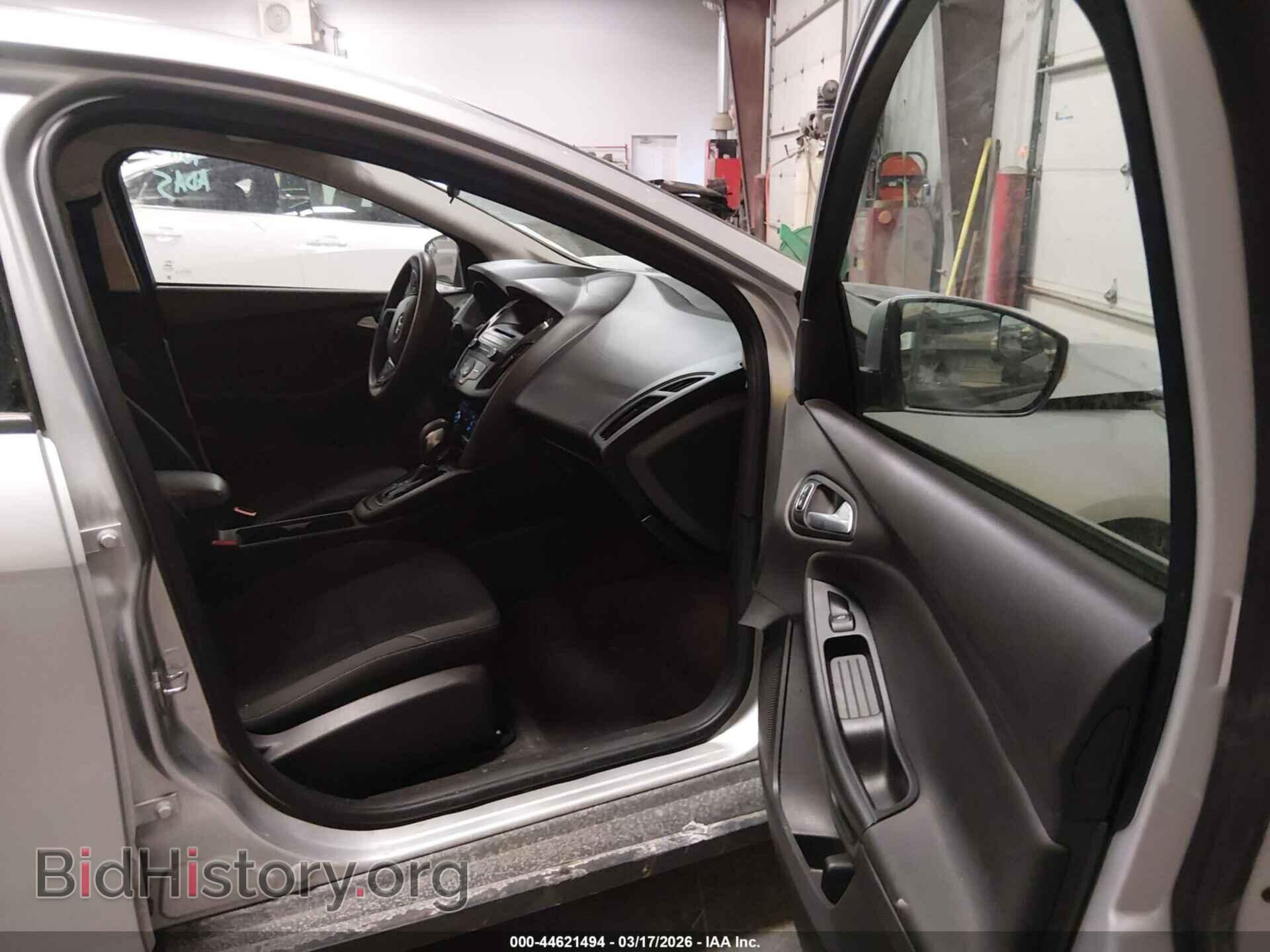 2017 FORD FOCUS - VIN: 1FADP3F25HL300687 - Фото 5