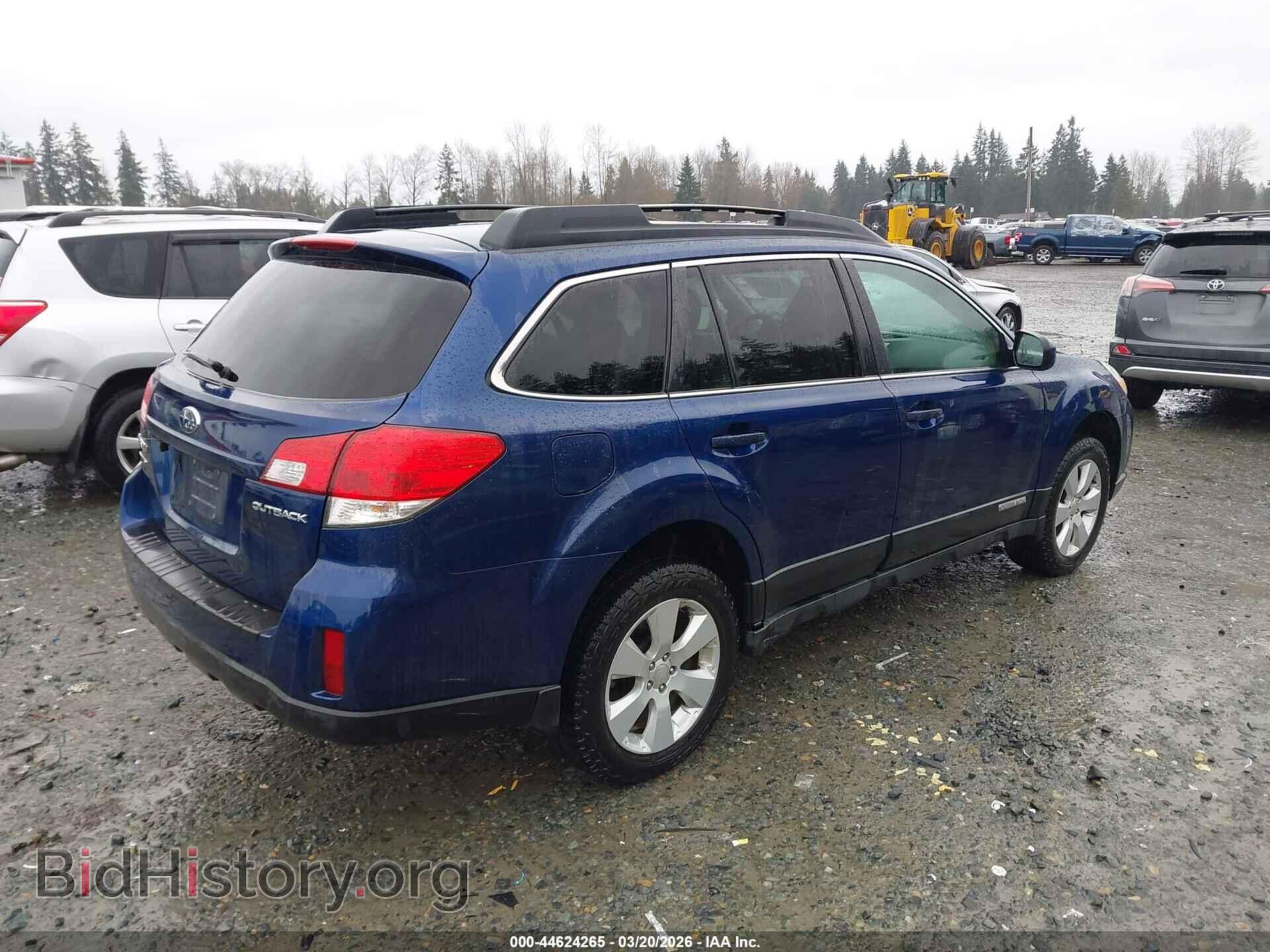 2011 SUBARU OUTBACK - VIN: 4S4BRCCC8B3369756 - Photo 4
