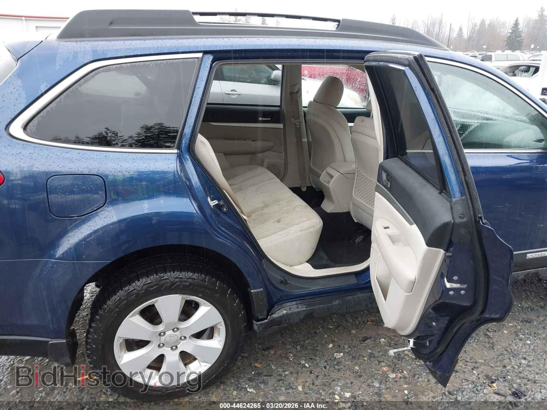 2011 SUBARU OUTBACK - VIN: 4S4BRCCC8B3369756 - Photo 8