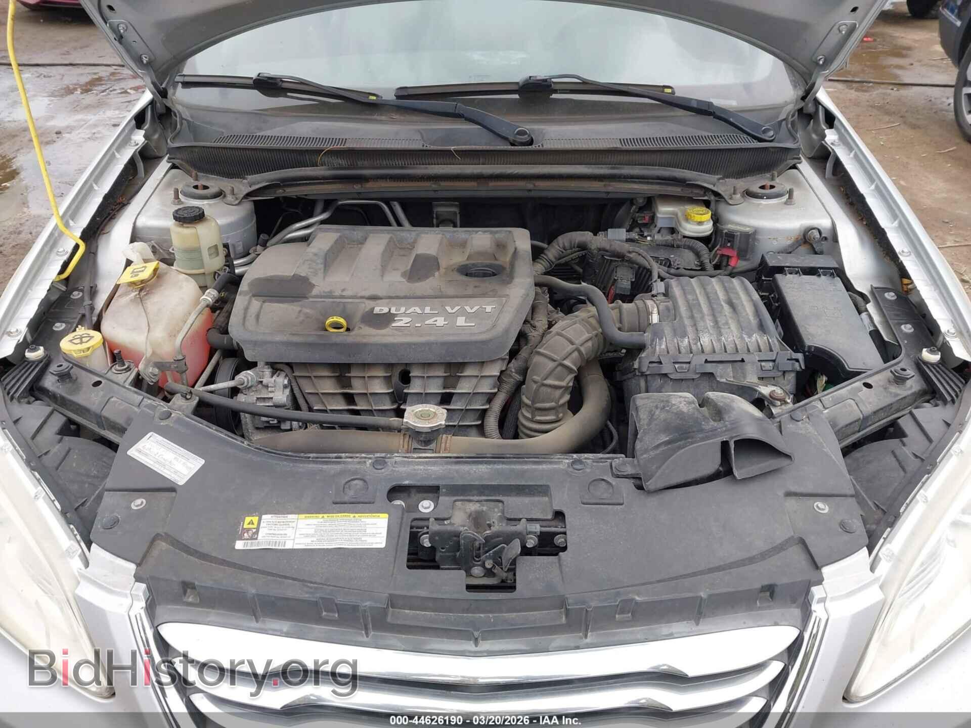 2011 CHRYSLER 200 - VIN: 1C3BC2FB3BN500586 - Фото 10