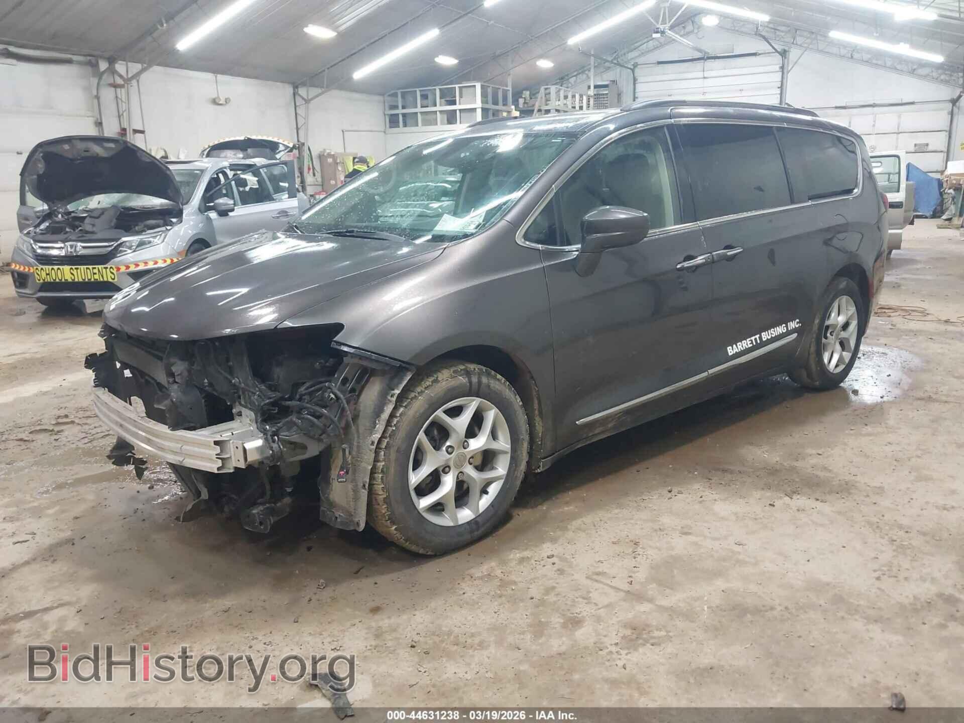2017 CHRYSLER PACIFICA - VIN: 2C4RC1BG5HR506620 - Фото 2