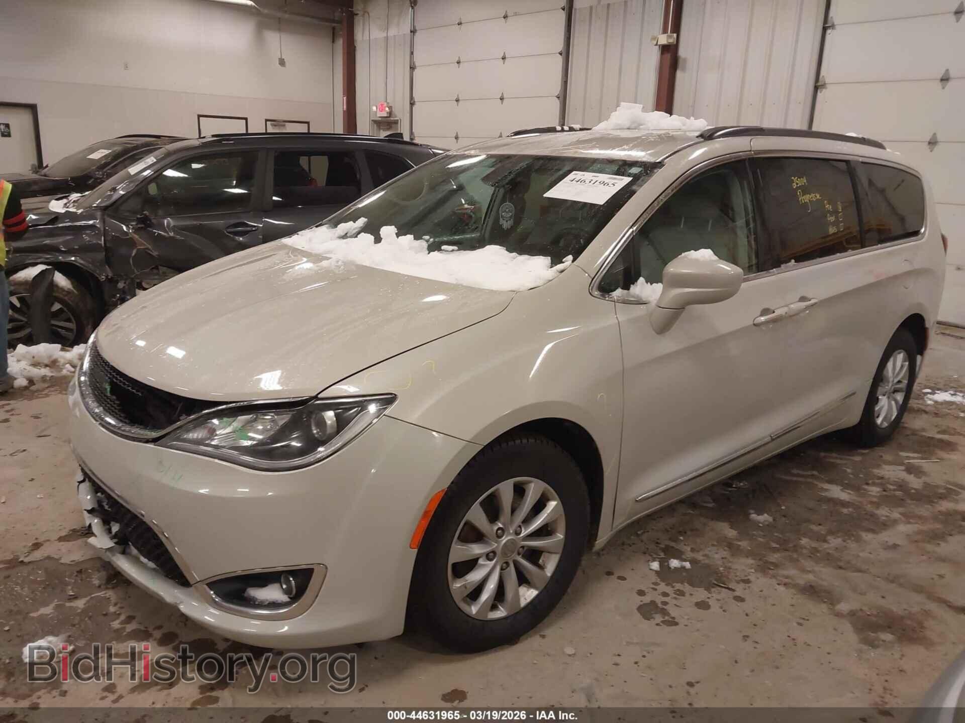 2017 CHRYSLER PACIFICA - VIN: 2C4RC1BG9HR633855 - Фото 2