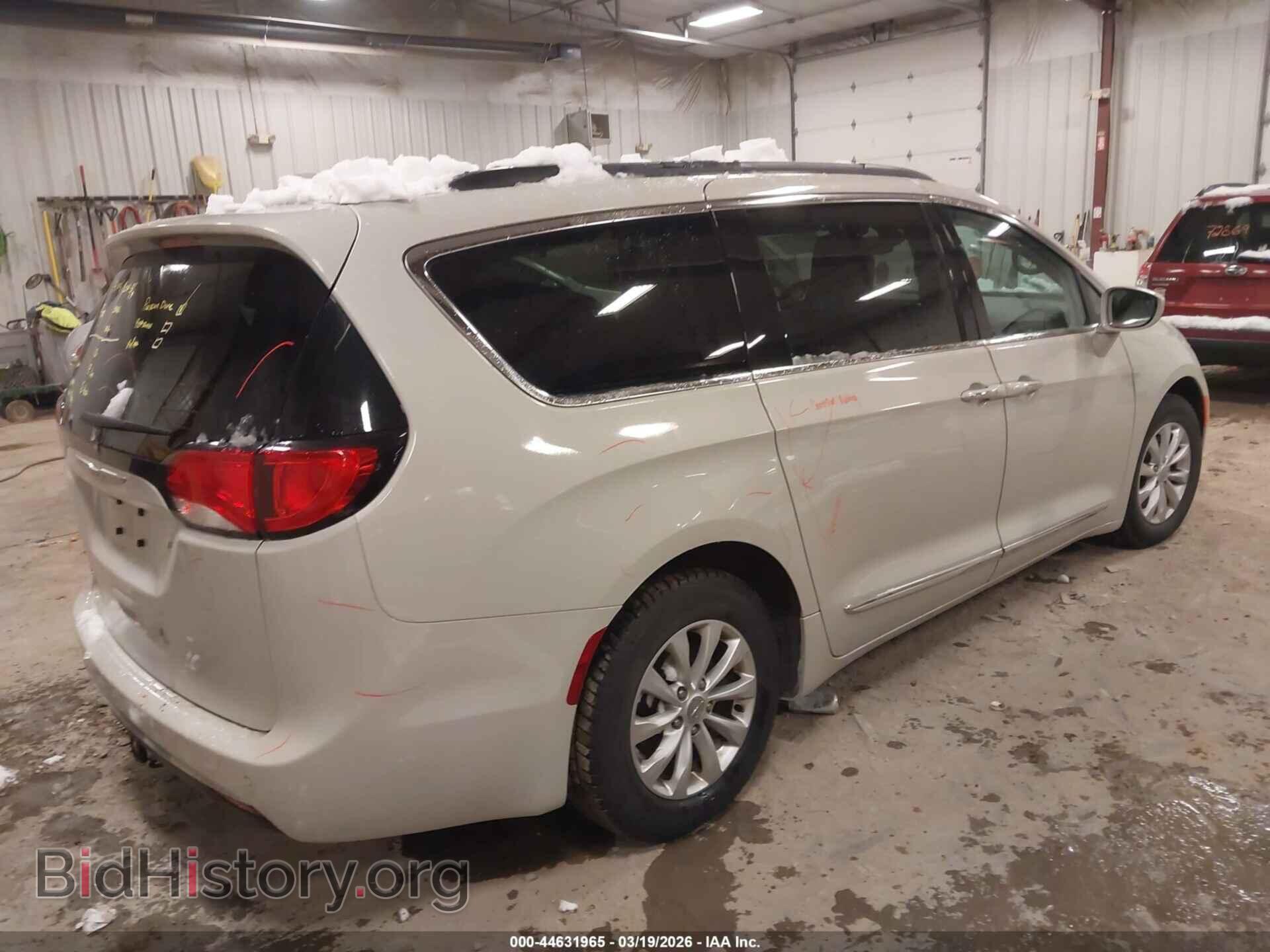 2017 CHRYSLER PACIFICA - VIN: 2C4RC1BG9HR633855 - Фото 4