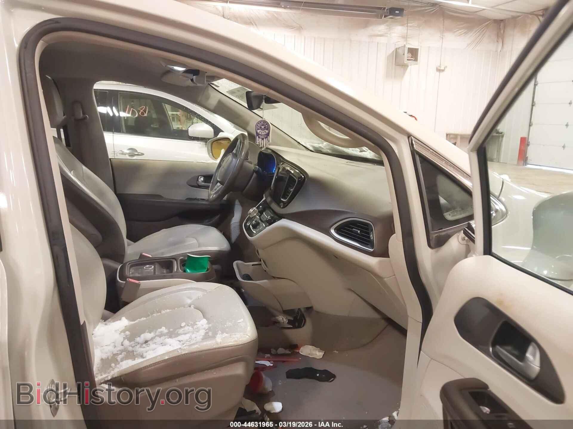 2017 CHRYSLER PACIFICA - VIN: 2C4RC1BG9HR633855 - Фото 5