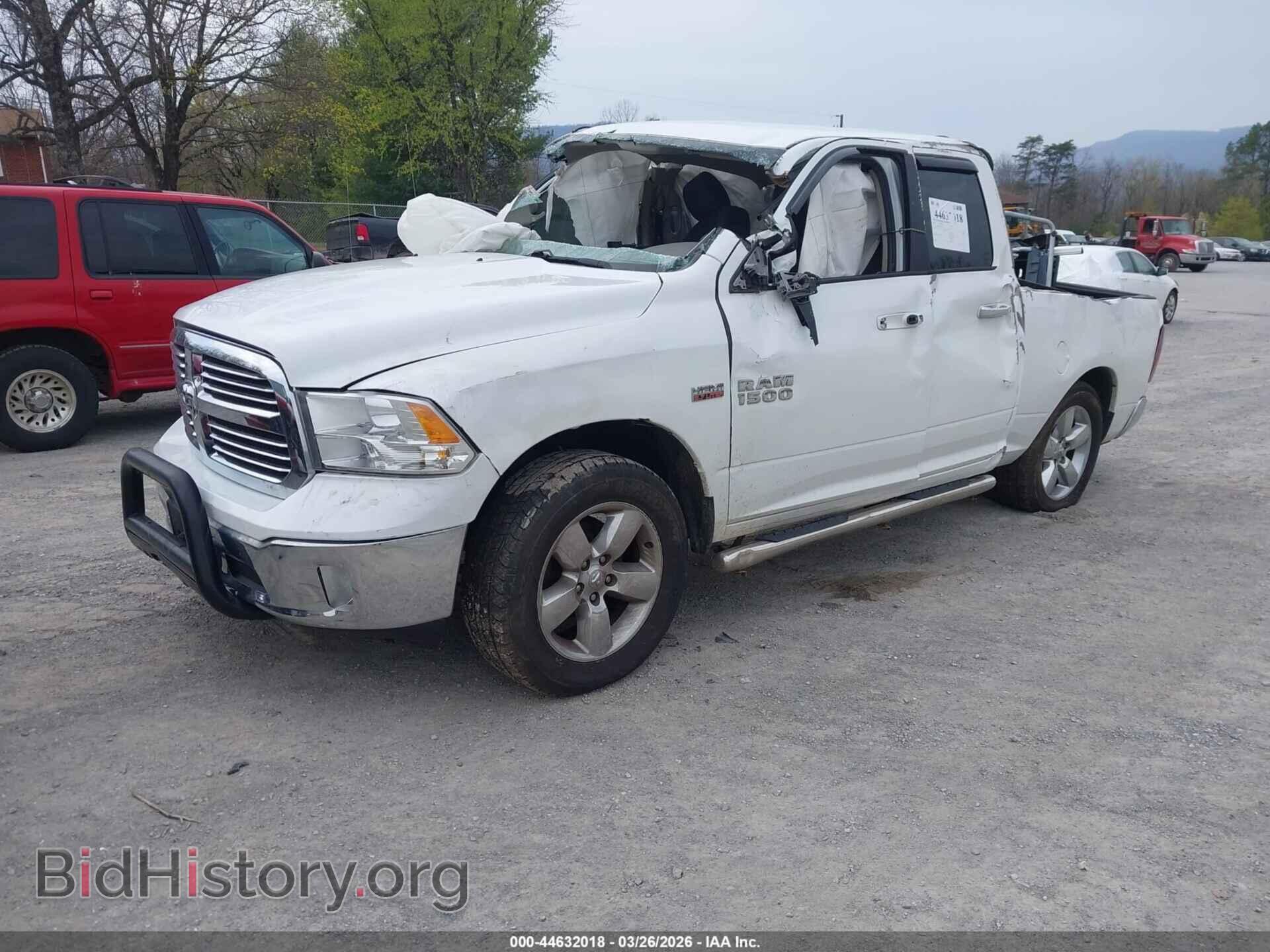 2016 RAM 1500 - VIN: 1C6RR7GT1GS257910 - Фото 2