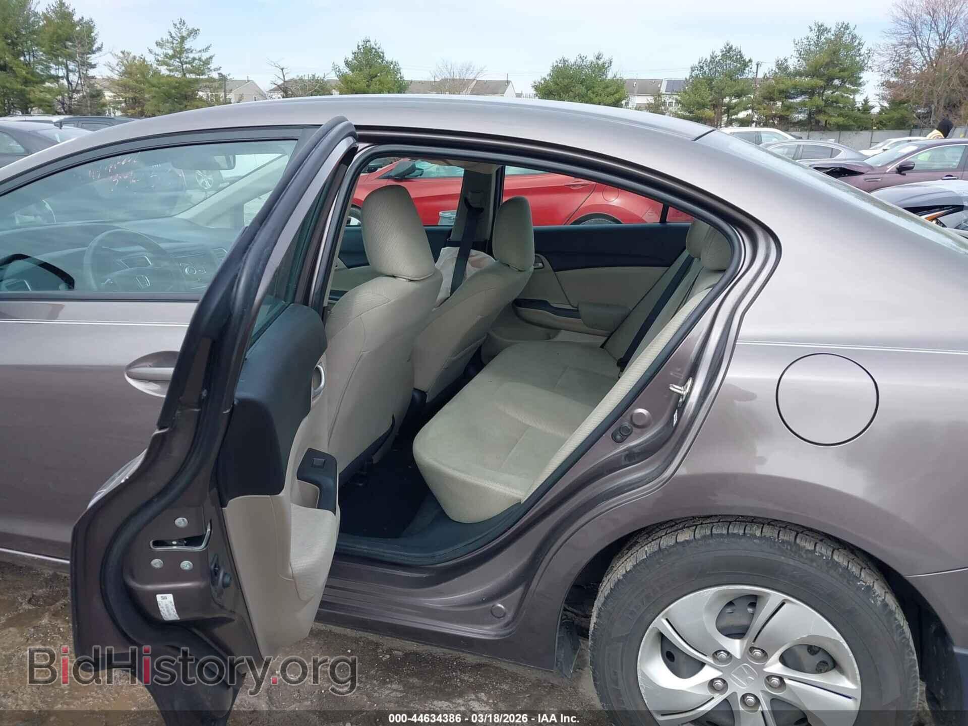 2013 HONDA CIVIC - VIN: 2HGFB2F56DH577122 - Фото 8