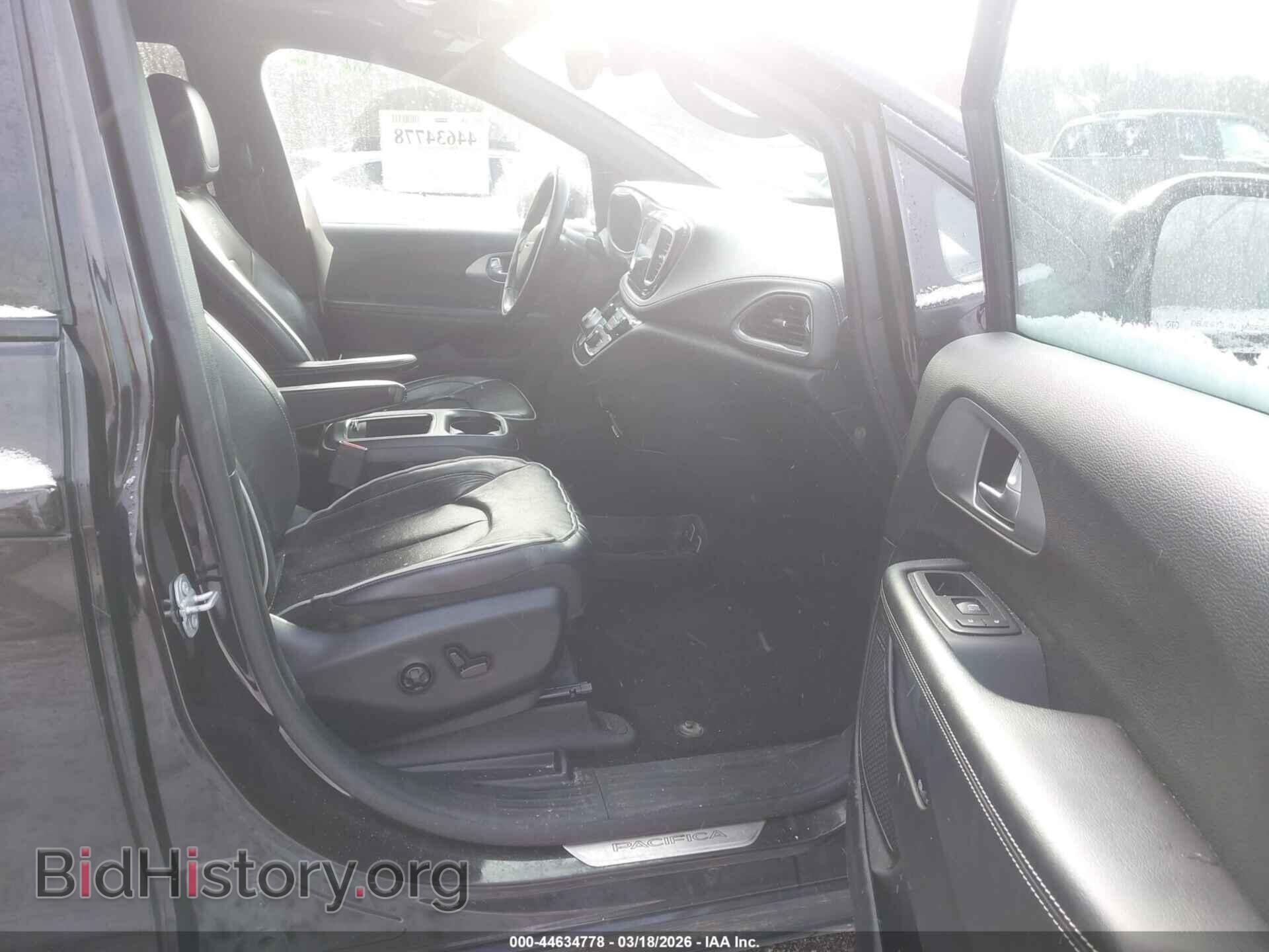 2018 CHRYSLER PACIFICA - VIN: 2C4RC1GG2JR230735 - Фото 5