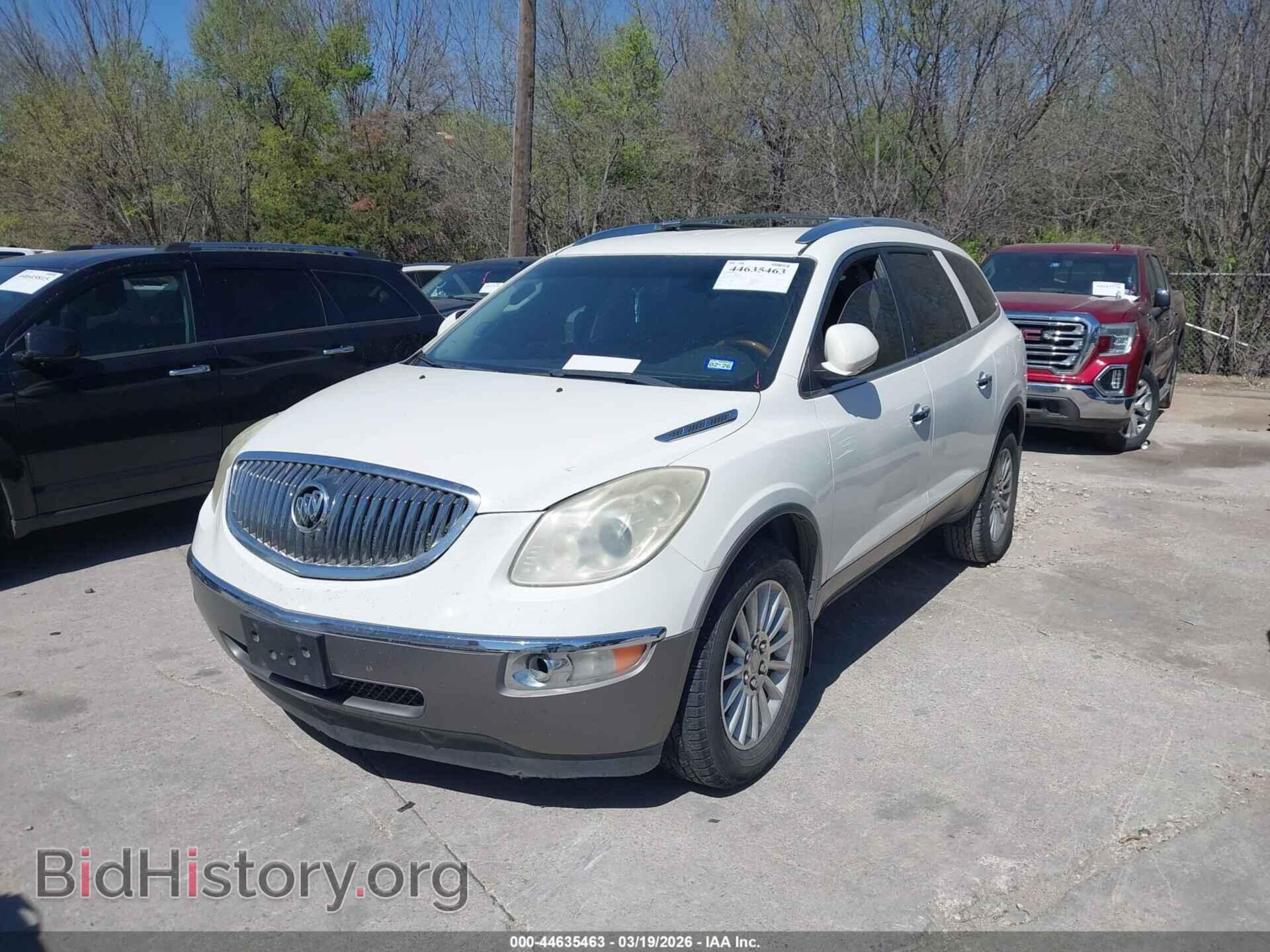2011 BUICK ENCLAVE - VIN: 5GAKRAED8BJ166149 - Photo 2