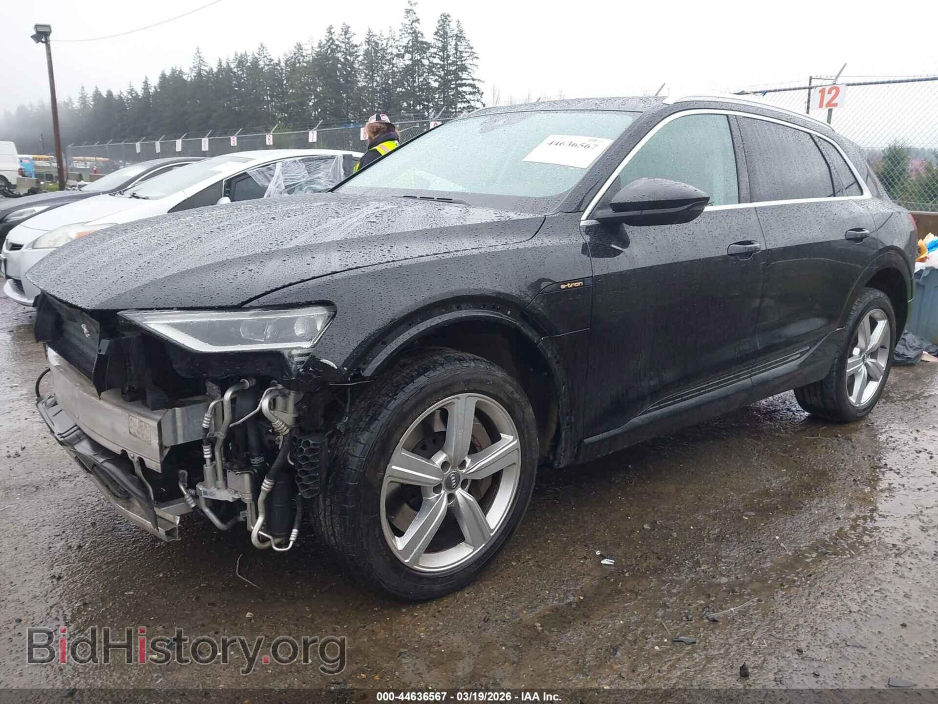 2019 AUDI E-TRON - VIN: WA1LAAGE0KB023068 - Фото 2