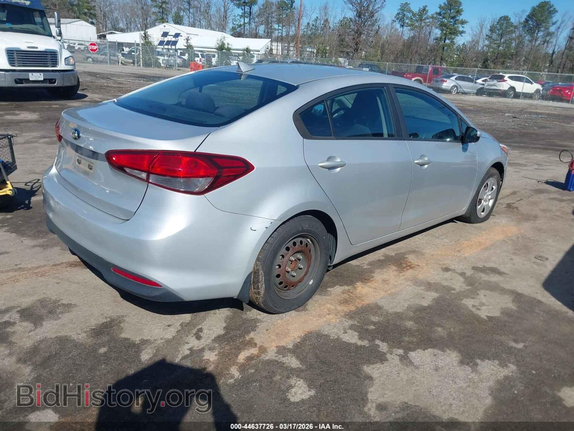 2017 KIA FORTE - VIN: 3KPFL4A75HE071041 - Фото 4
