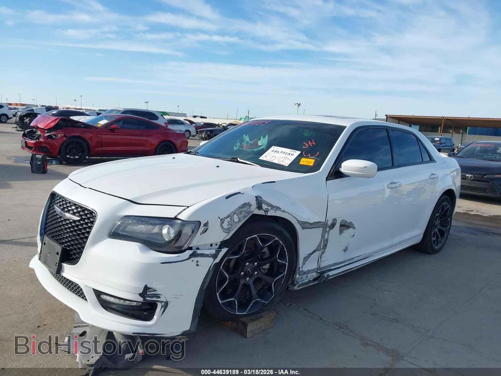 2020 CHRYSLER 300 - VIN: 2C3CCABT8LH220511 - Фото 2