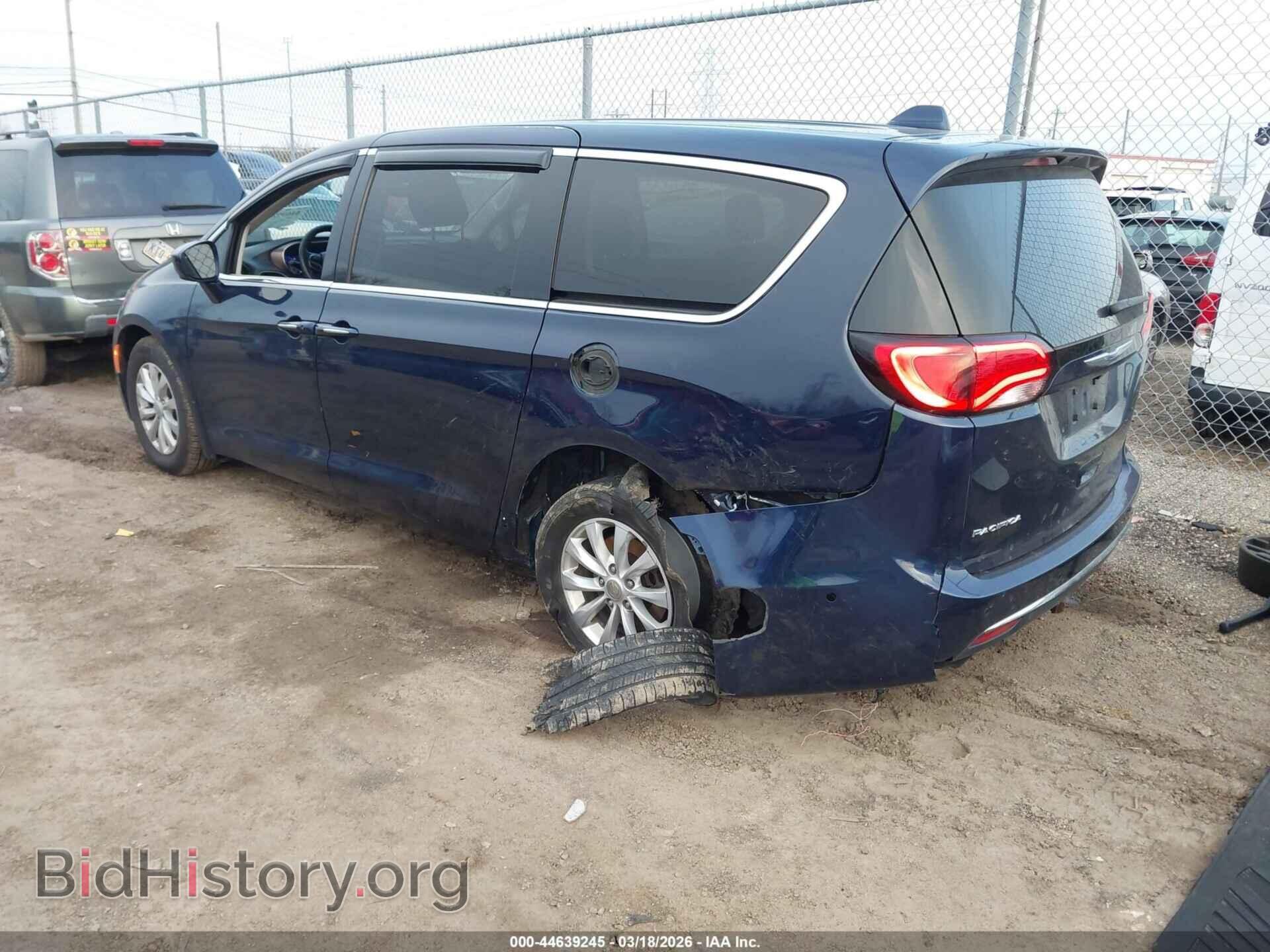 2019 CHRYSLER PACIFICA - VIN: 2C4RC1FG9KR635784 - Photo 3