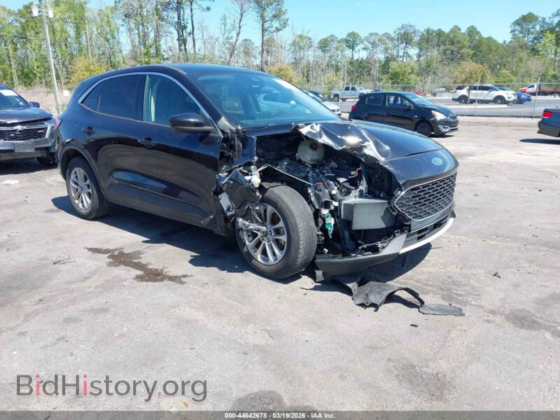 2020 Ford ESCAPE SE (VIN 1FMCU0G65LUA47240) — photo 1 of 15, IAAI, damage: right front