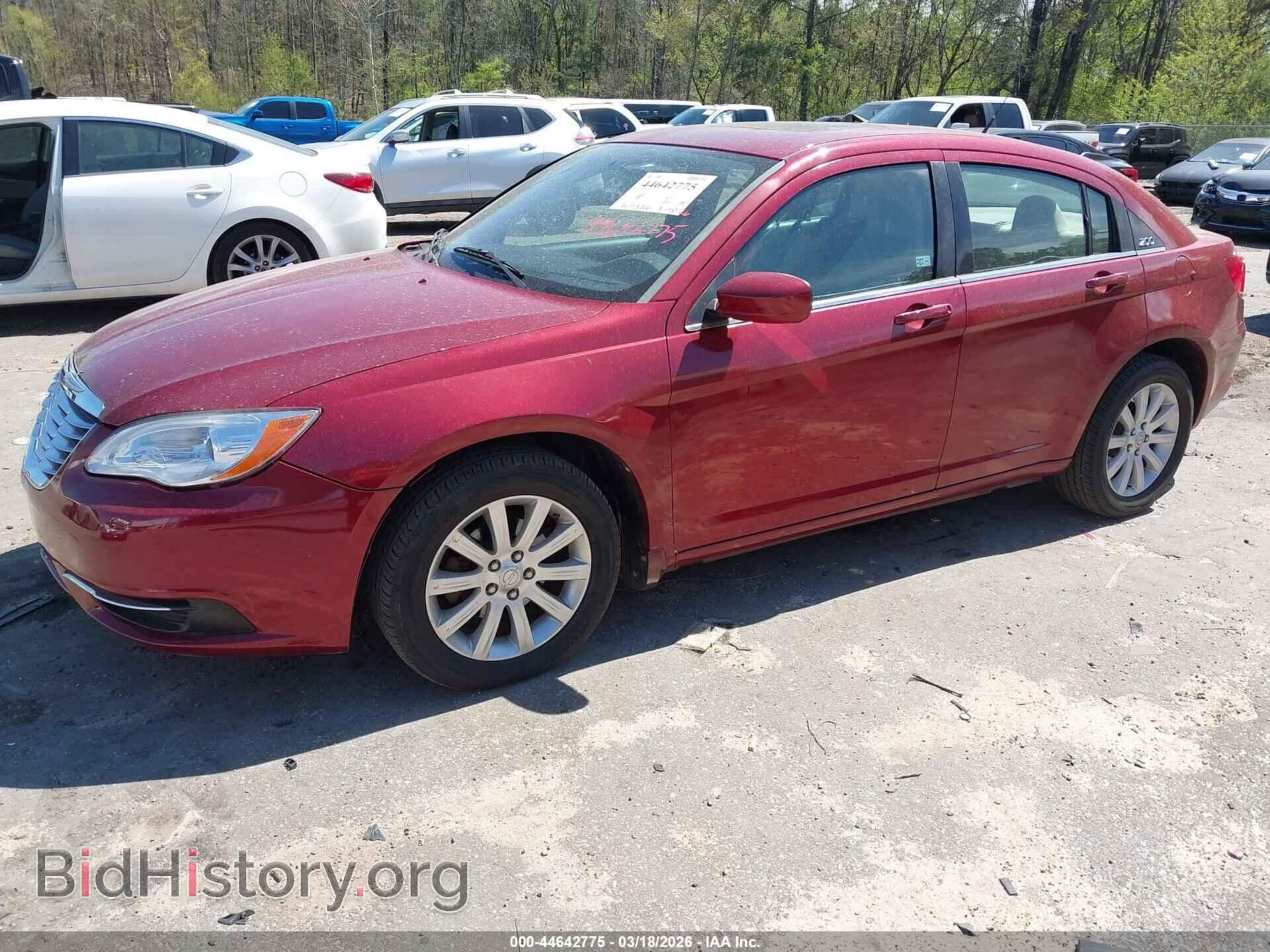2011 CHRYSLER 200 - VIN: 1C3BC1FB6BN504982 - Фото 2