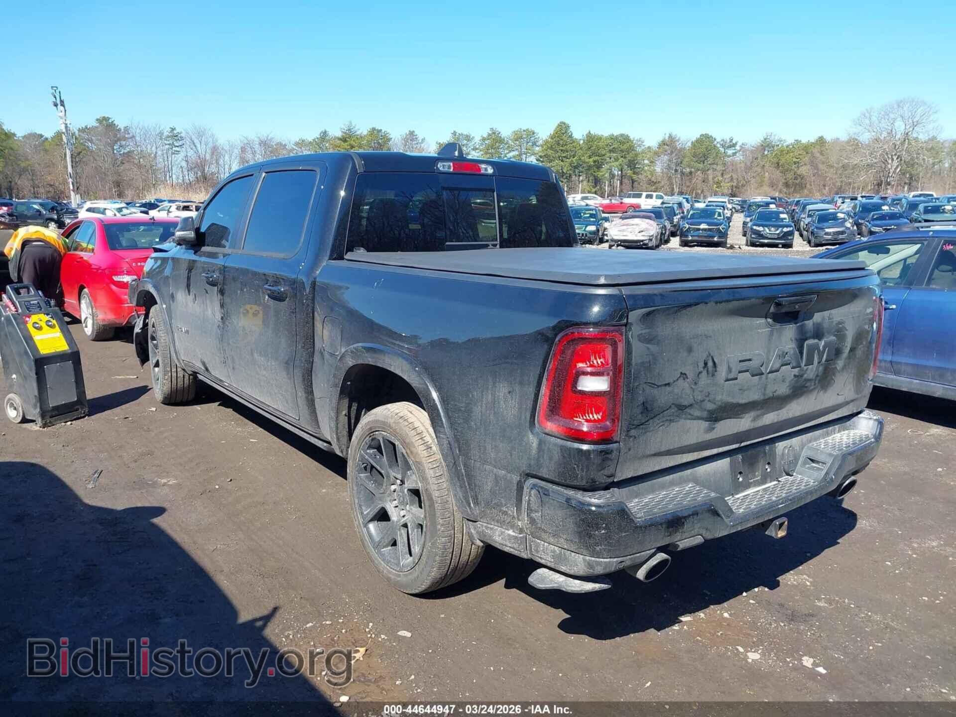2025 RAM 1500 - VIN: 1C6SRFJP1SN714827 - Фото 3