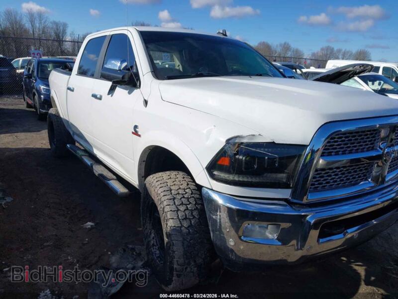 2016 RAM 2500 Laramie (VIN 3C6UR5FLXGG373162) — фото 1 из 15, IAAI, повреждение: задняя часть