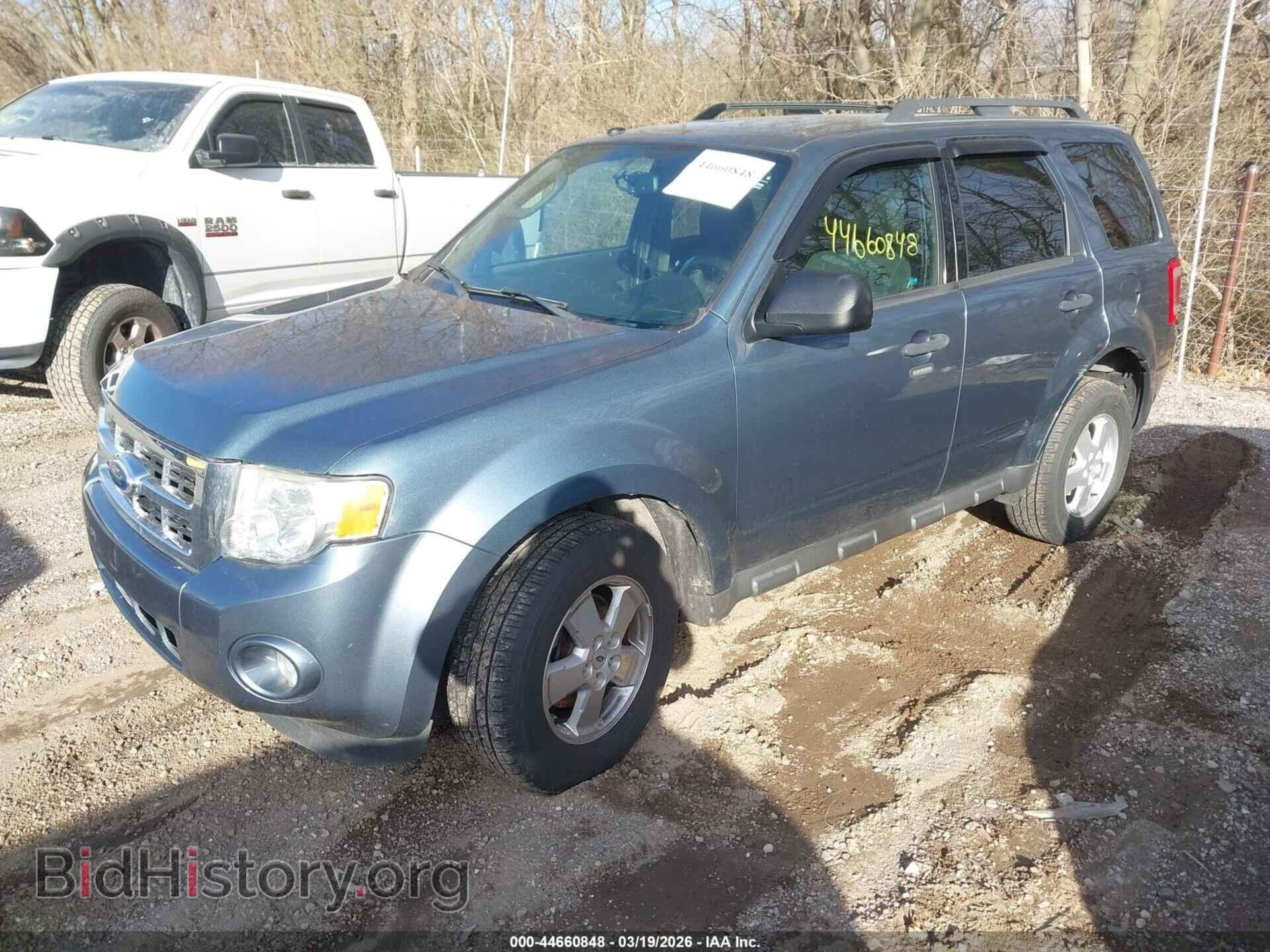 2011 FORD ESCAPE - VIN: 1FMCU0D76BKB45152 - Фото 2
