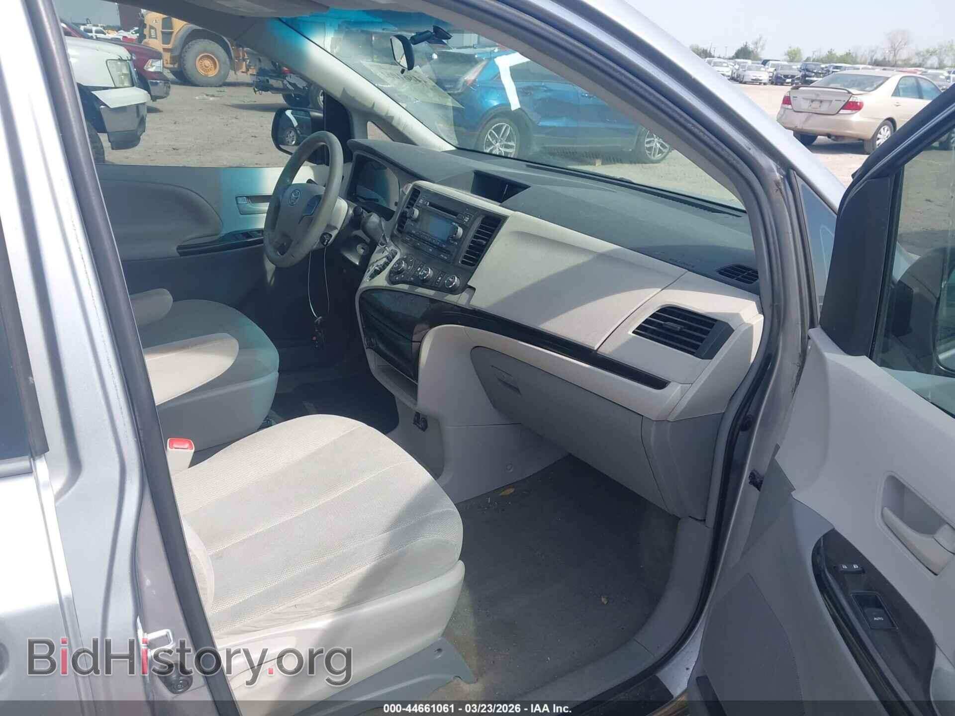 2012 TOYOTA SIENNA - VIN: 5TDKA3DC7CS015513 - Фото 5